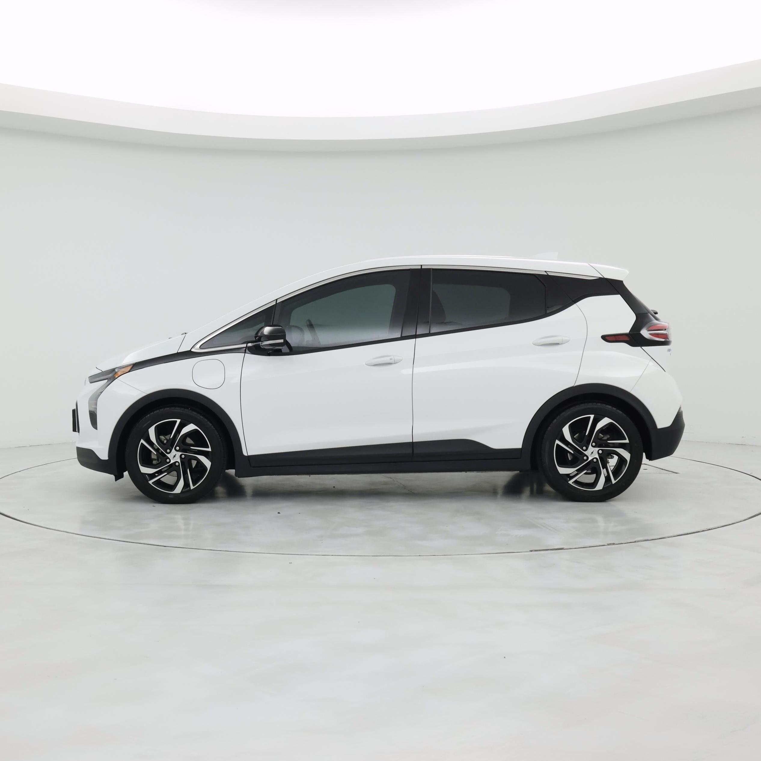 Thumbnail: 2022 Chevrolet Bolt EV - 3