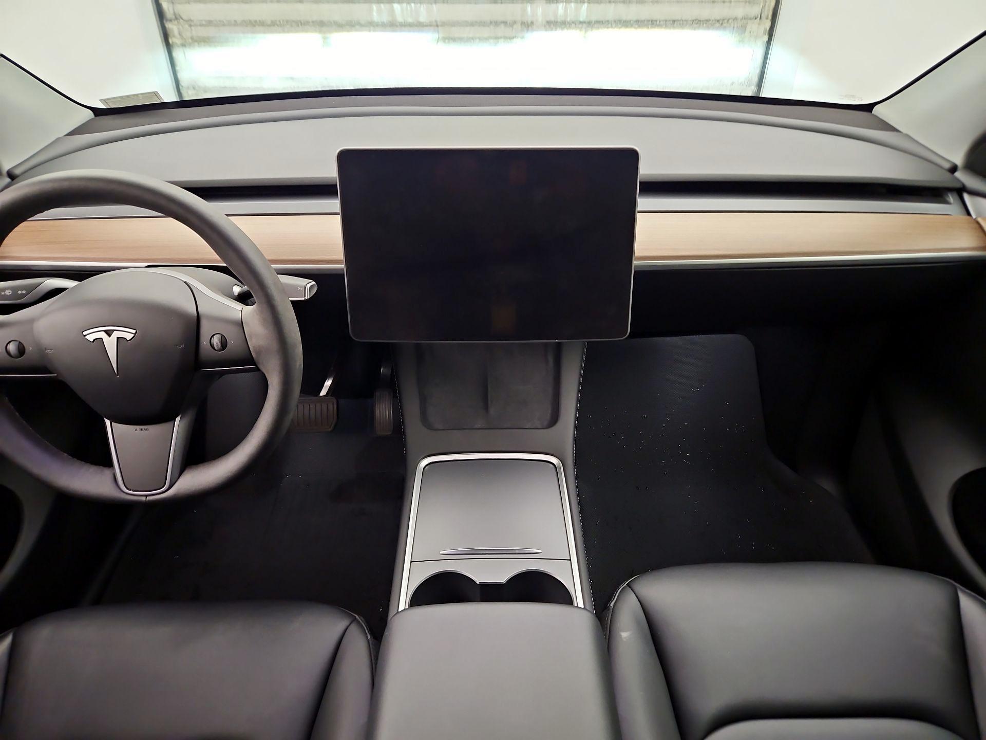 Thumbnail: 2024 Tesla Model Y - 9
