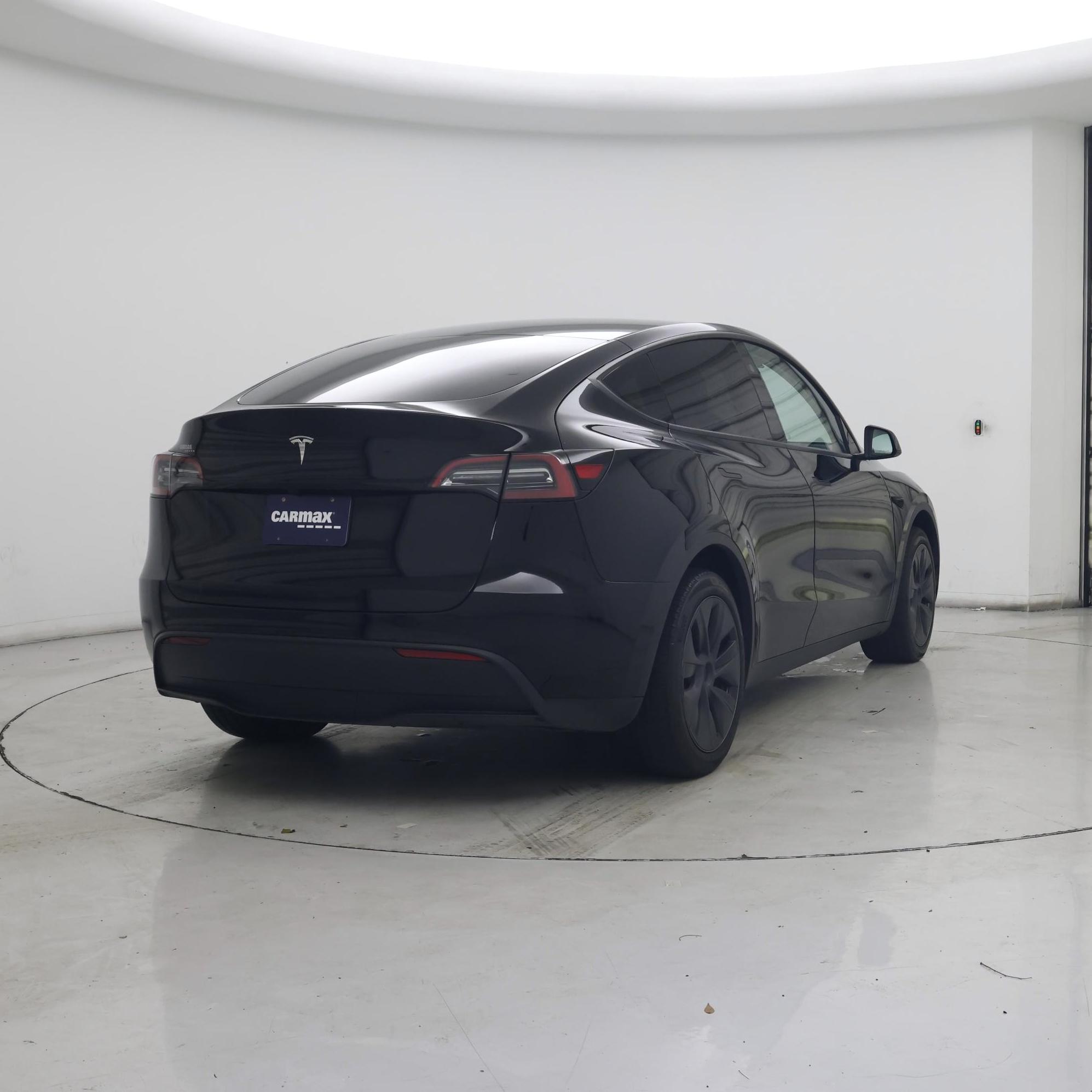 Thumbnail: 2024 Tesla Model Y - 8