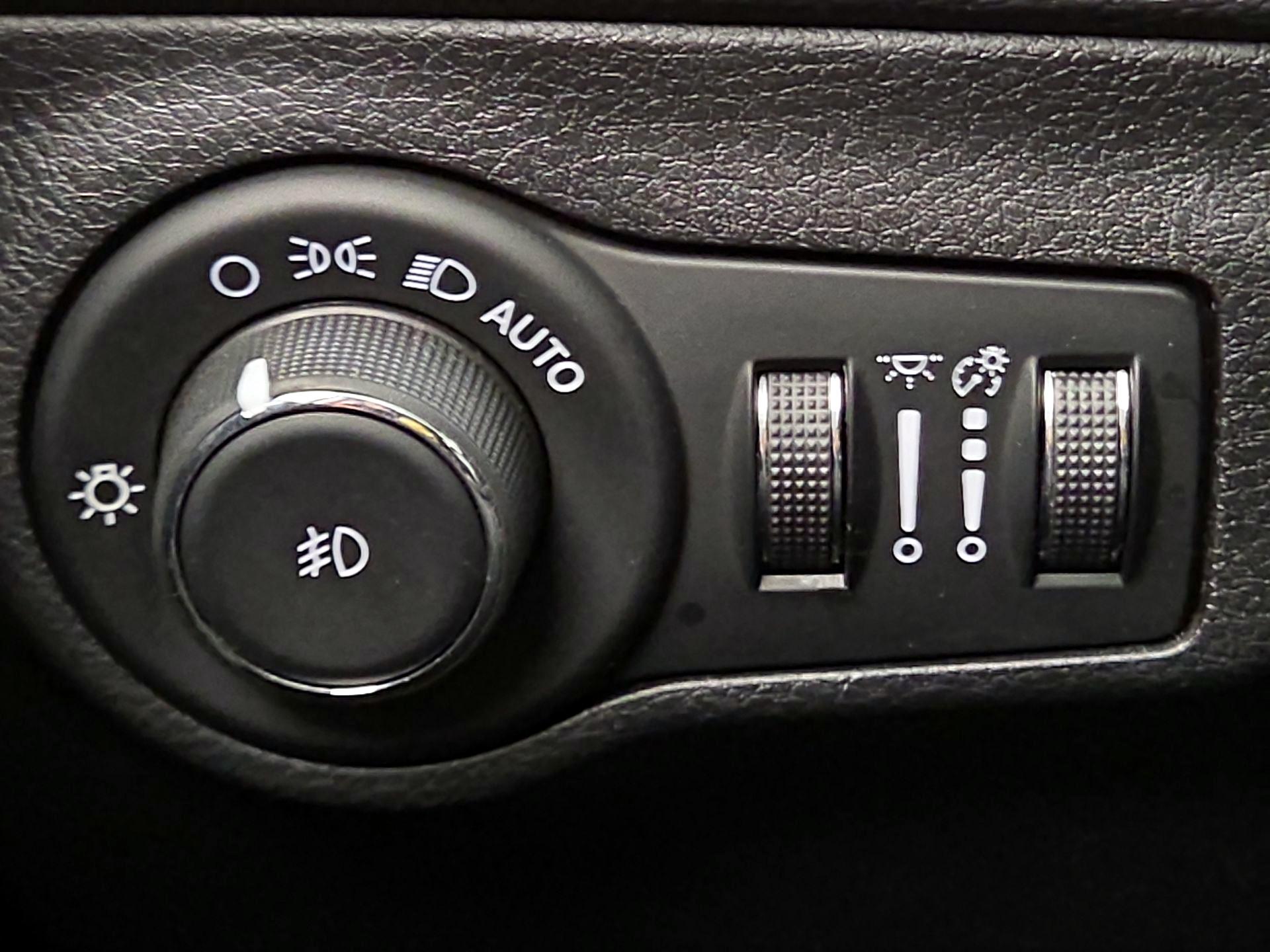 Thumbnail: 2019 Jeep Compass - 13