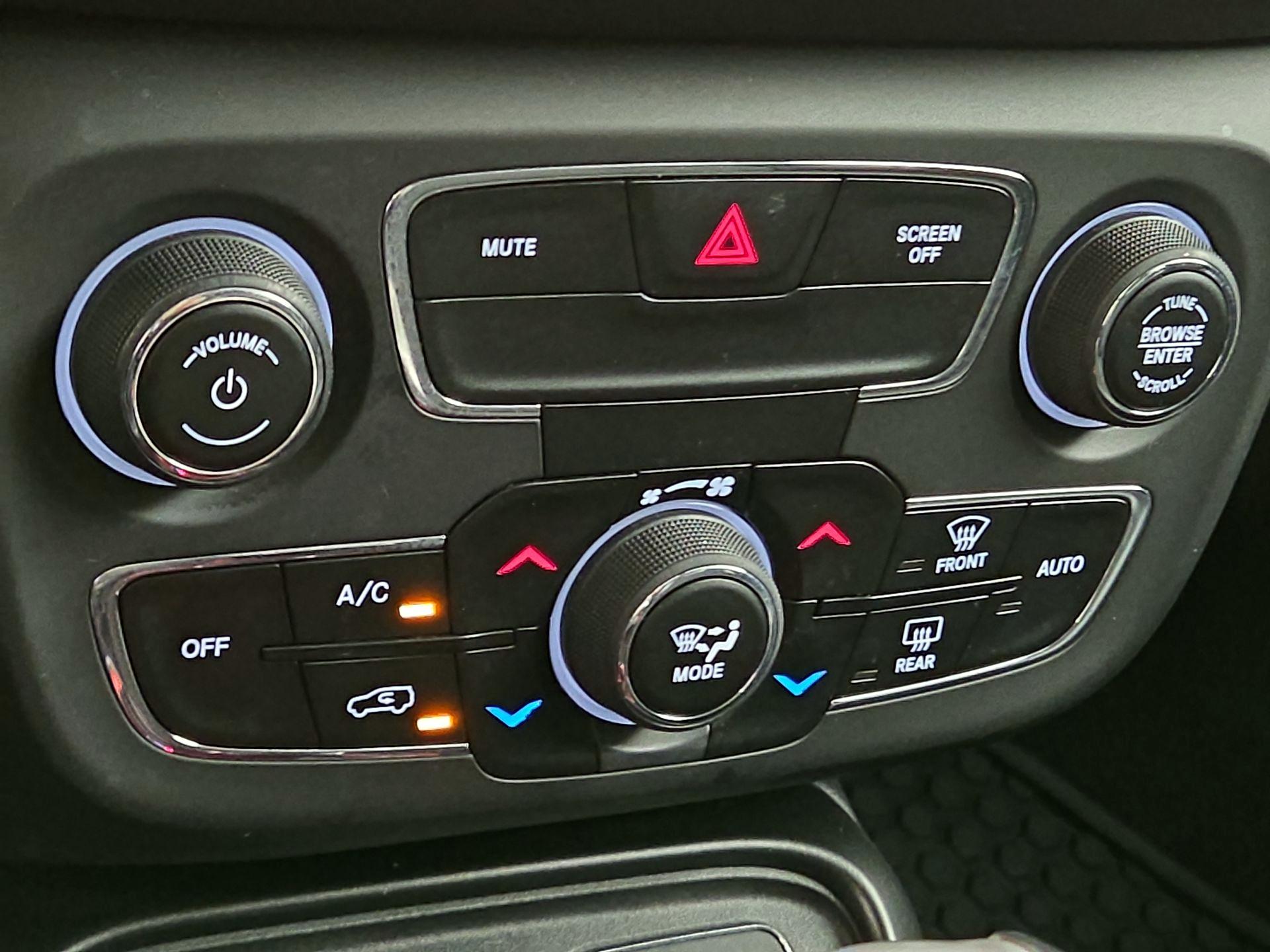 Thumbnail: 2019 Jeep Compass - 16