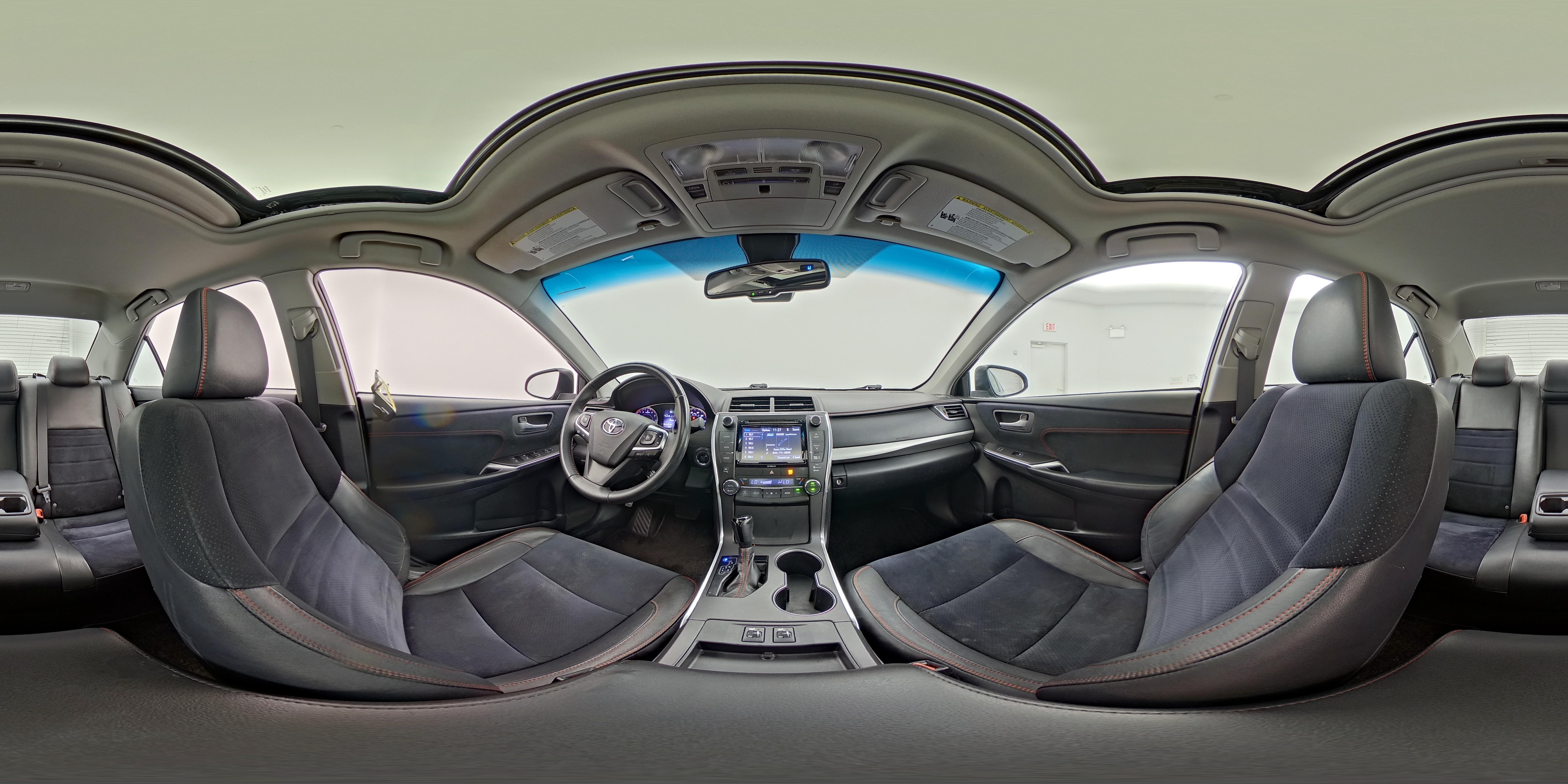 2017 Toyota Camry XSE - Photo 25