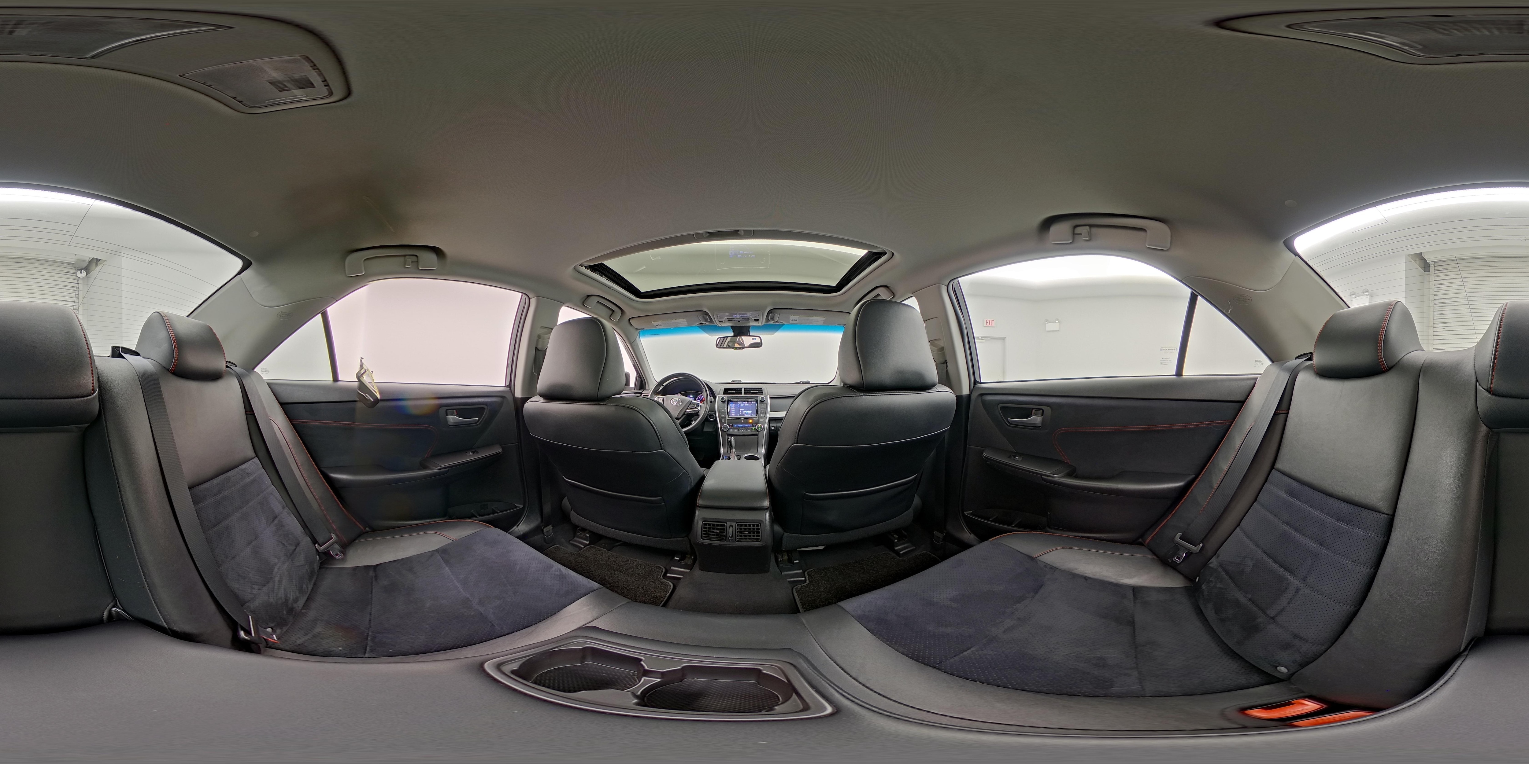 2017 Toyota Camry XSE - Photo 26