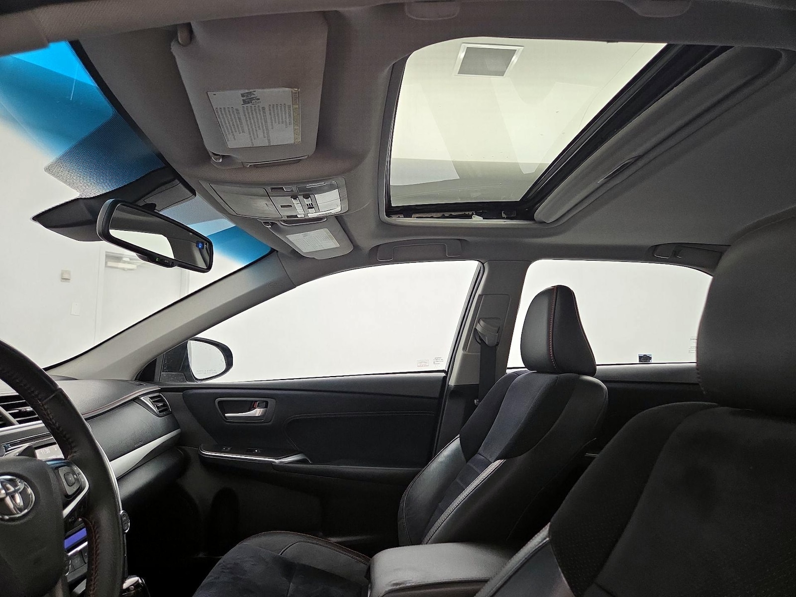 2017 Toyota Camry XSE - Photo 20