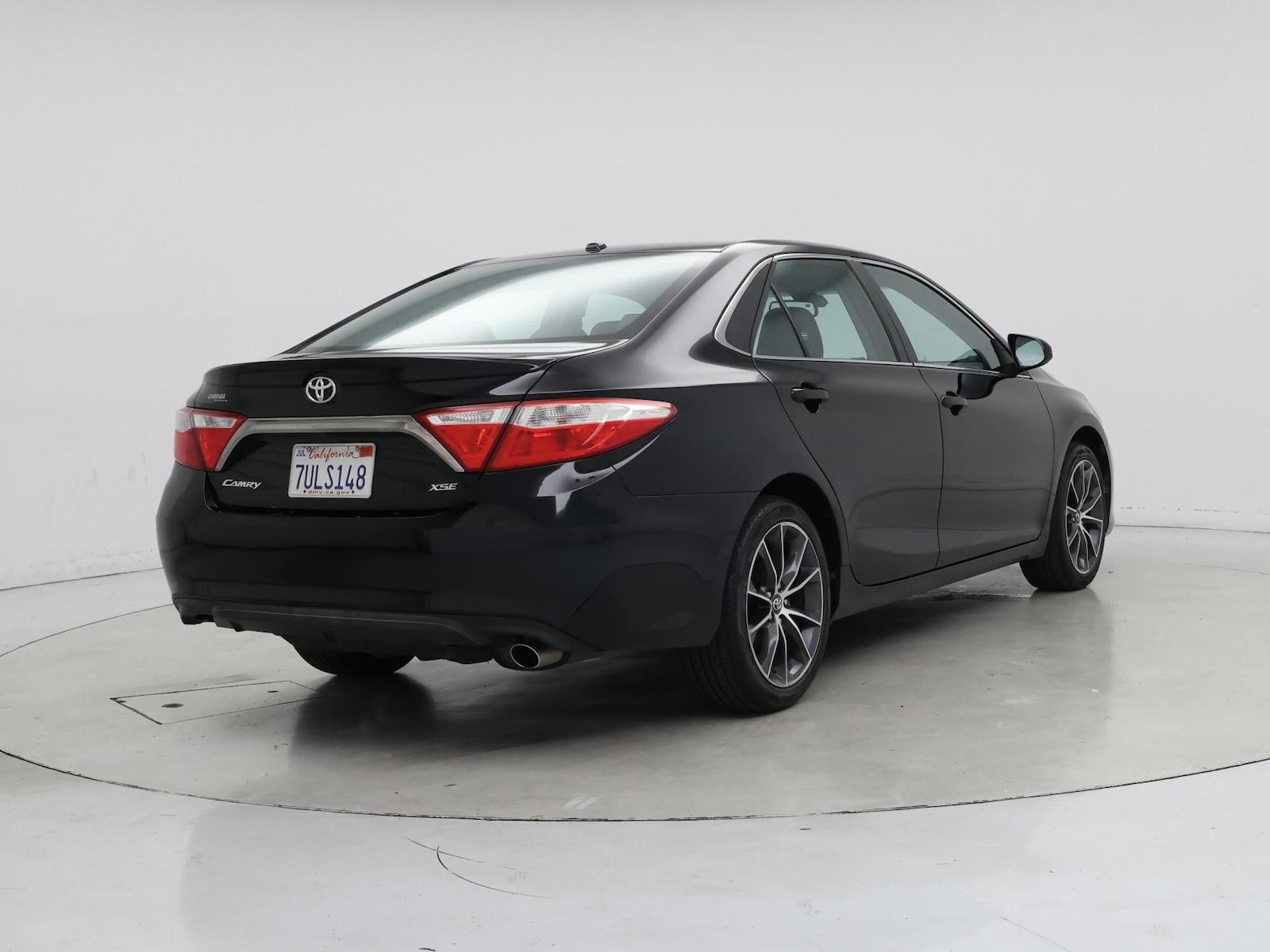 2017 Toyota Camry XSE - Photo 9