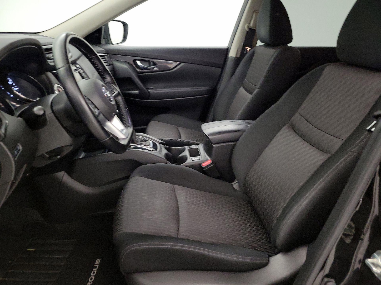 2020 Nissan Rogue SV - Photo 12