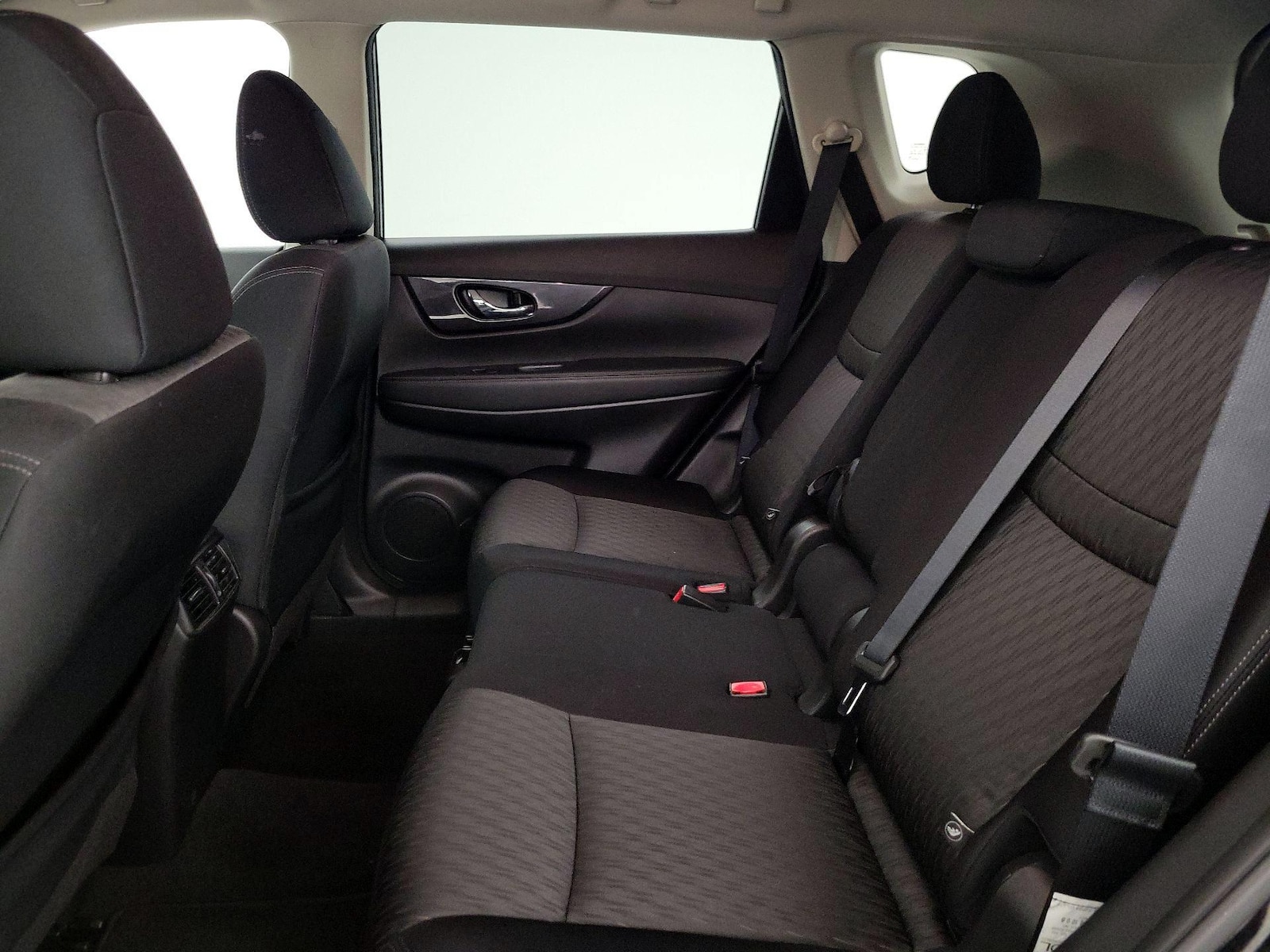 2020 Nissan Rogue SV - Photo 20