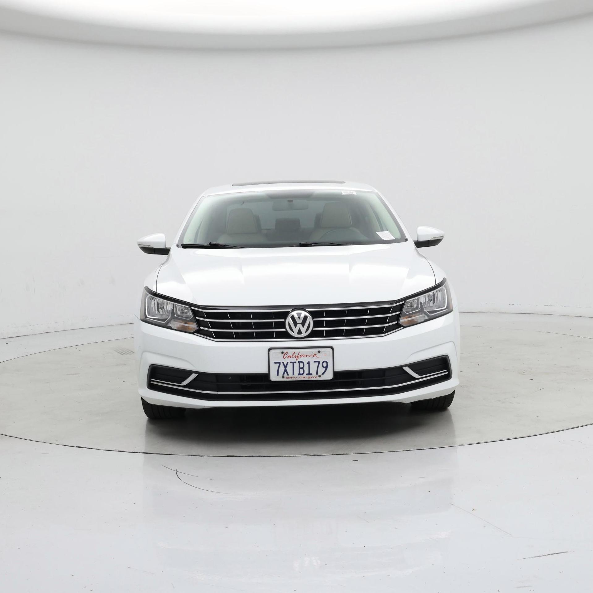 Thumbnail: 2017 Volkswagen Passat - 5