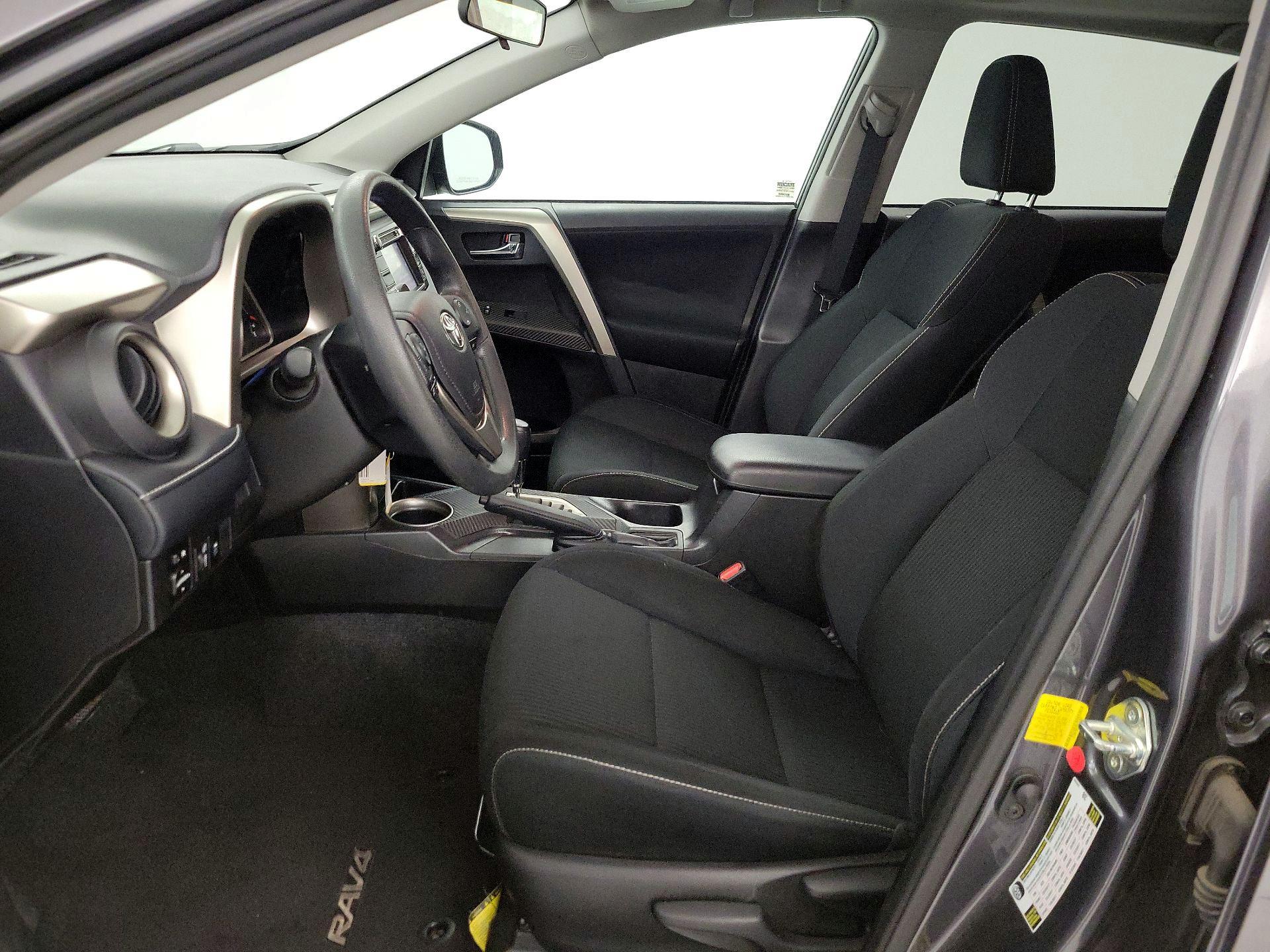 Thumbnail: 2015 Toyota RAV4 - 11