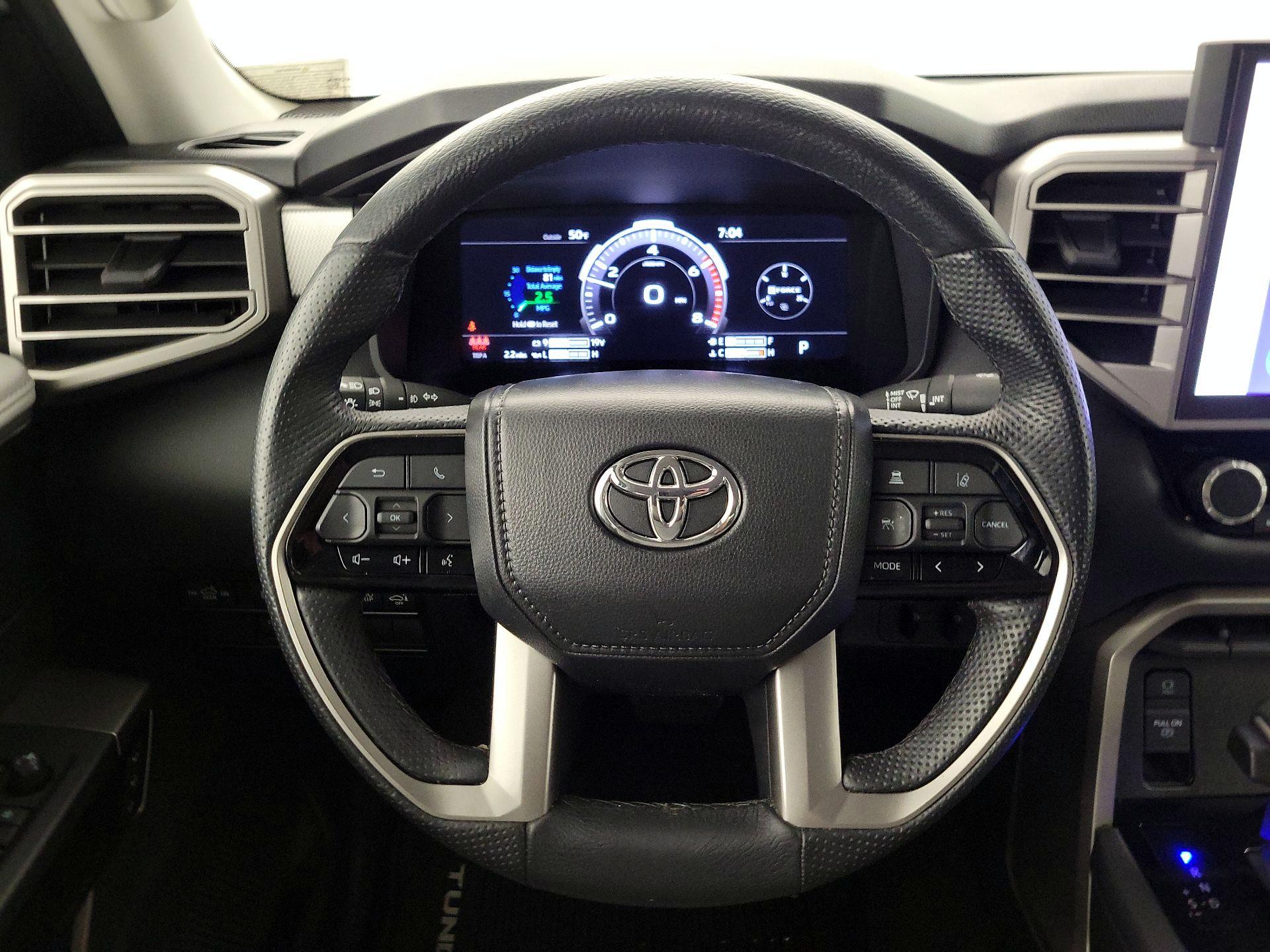 Thumbnail: 2024 Toyota Tundra - 10