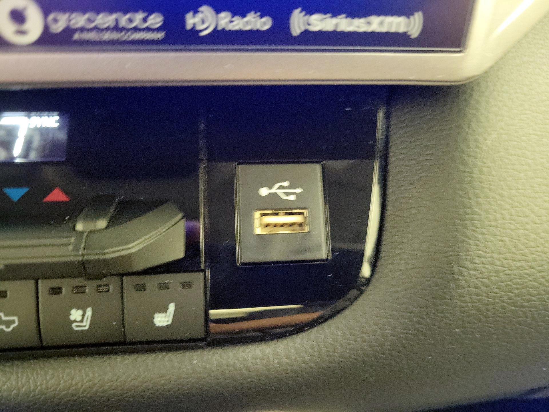 Thumbnail: 2024 Toyota Tundra - 18