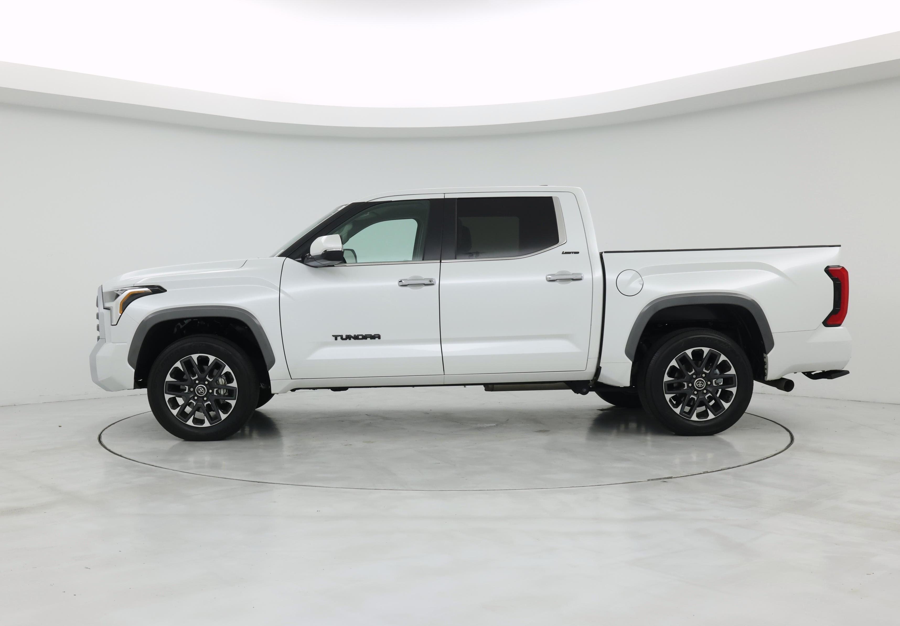 Thumbnail: 2024 Toyota Tundra - 3