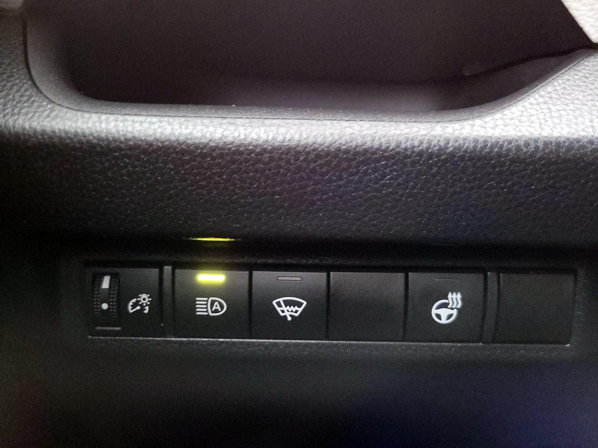 Thumbnail: 2022 Toyota RAV4 - 13