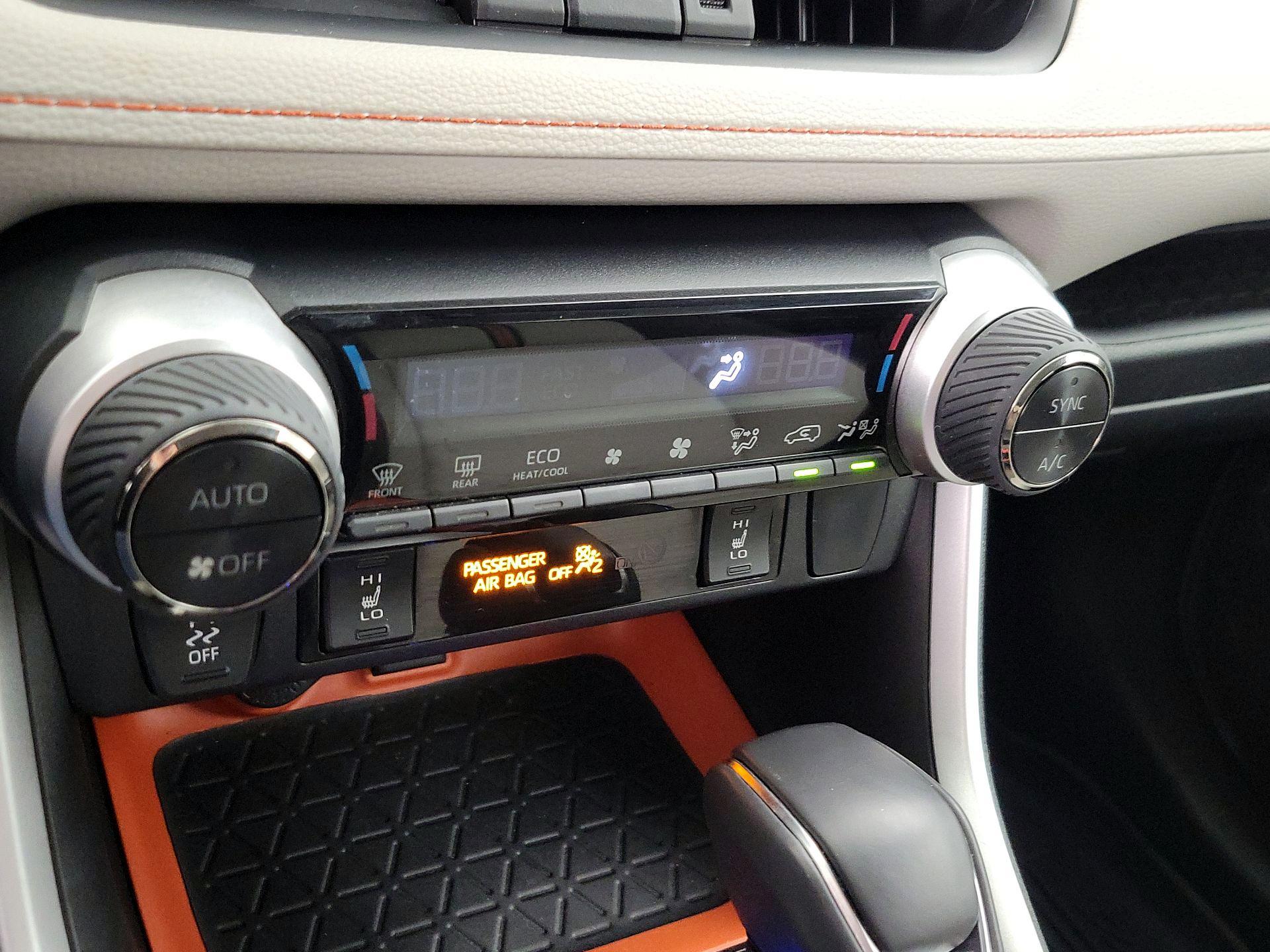 Thumbnail: 2022 Toyota RAV4 - 16