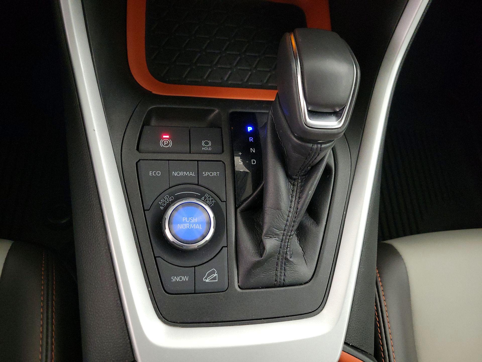 Thumbnail: 2022 Toyota RAV4 - 17