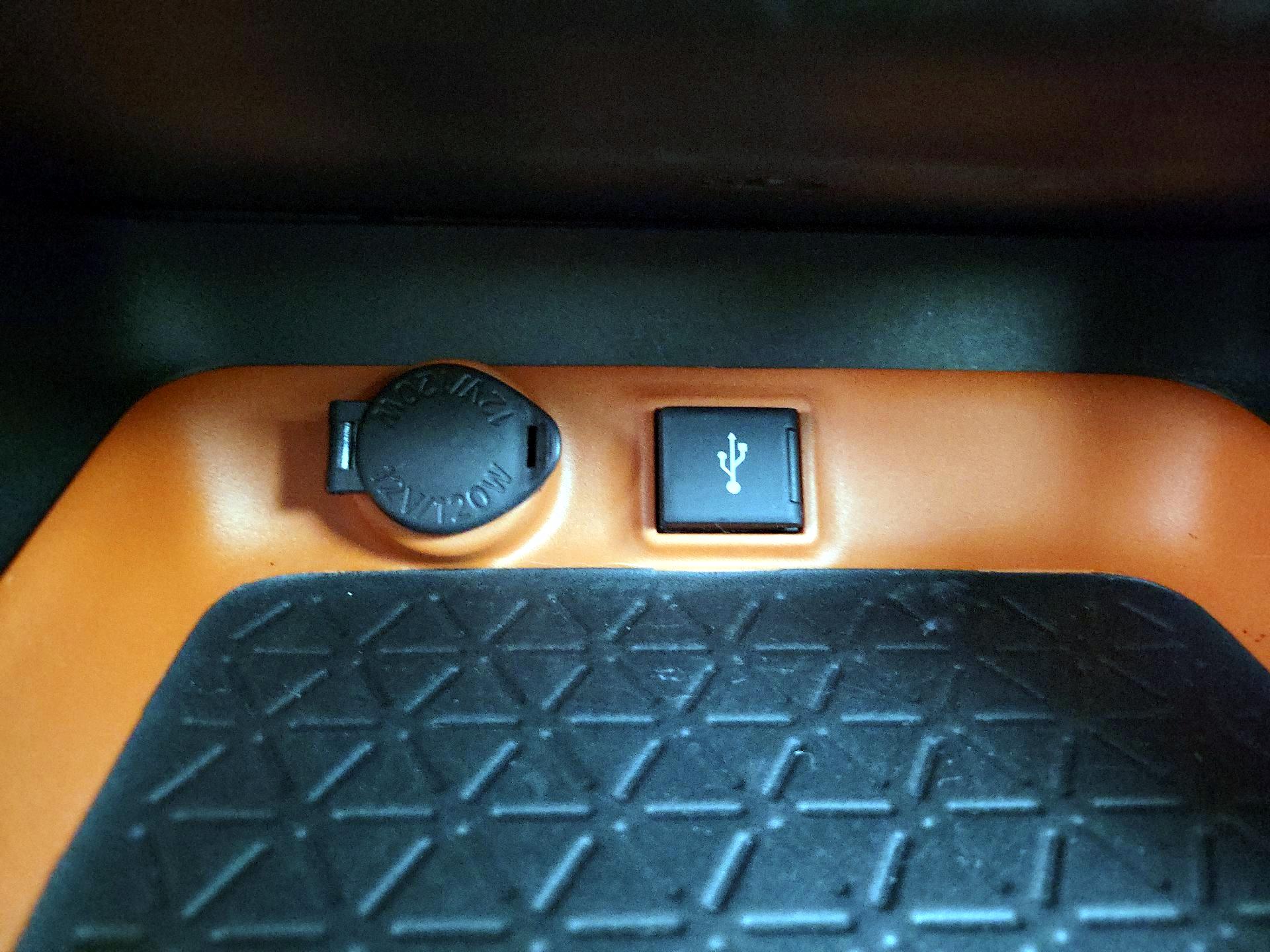 Thumbnail: 2022 Toyota RAV4 - 18