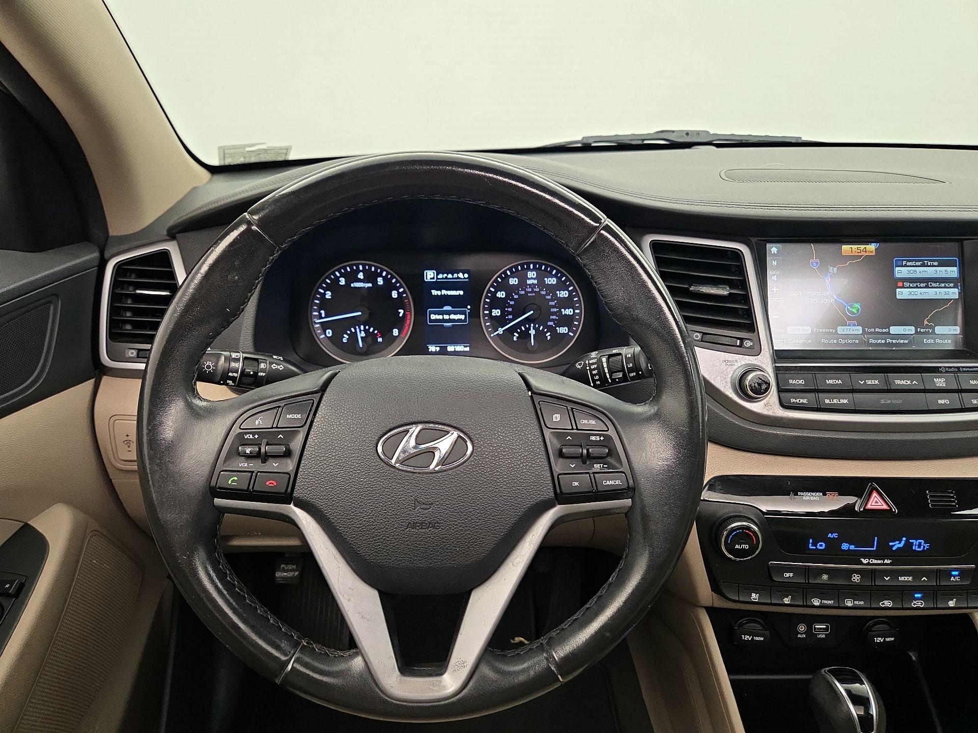 Thumbnail: 2016 Hyundai Tucson - 10