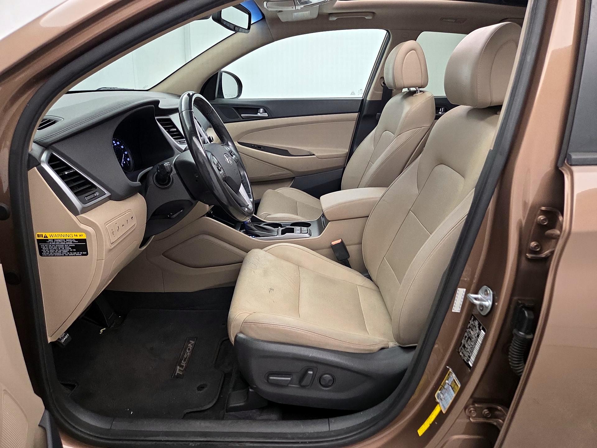 Thumbnail: 2016 Hyundai Tucson - 11