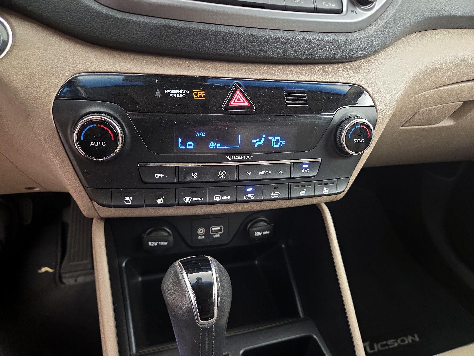 Thumbnail: 2016 Hyundai Tucson - 17