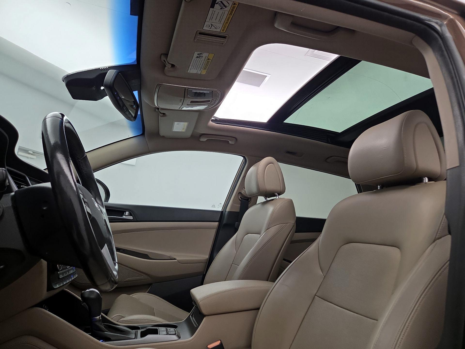 Thumbnail: 2016 Hyundai Tucson - 20