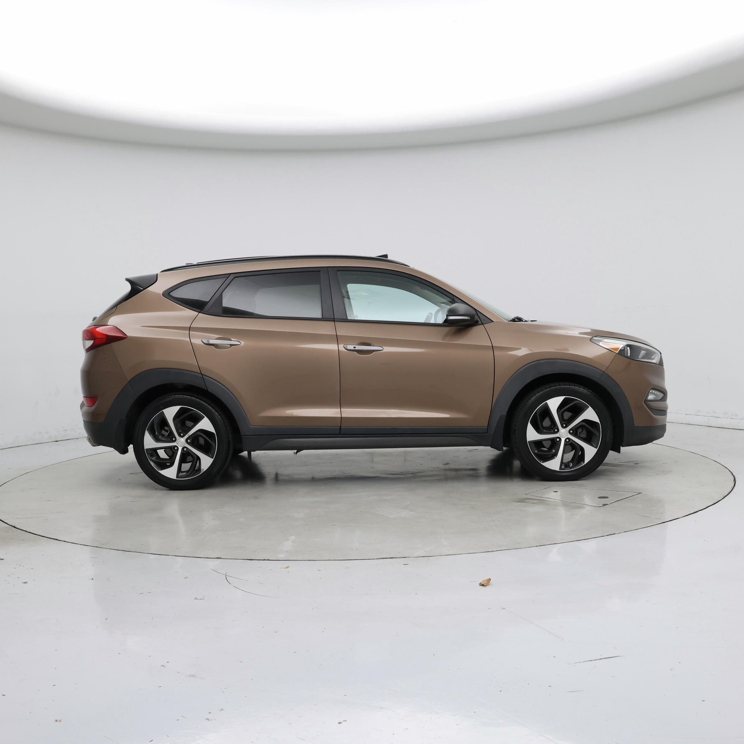 Thumbnail: 2016 Hyundai Tucson - 7