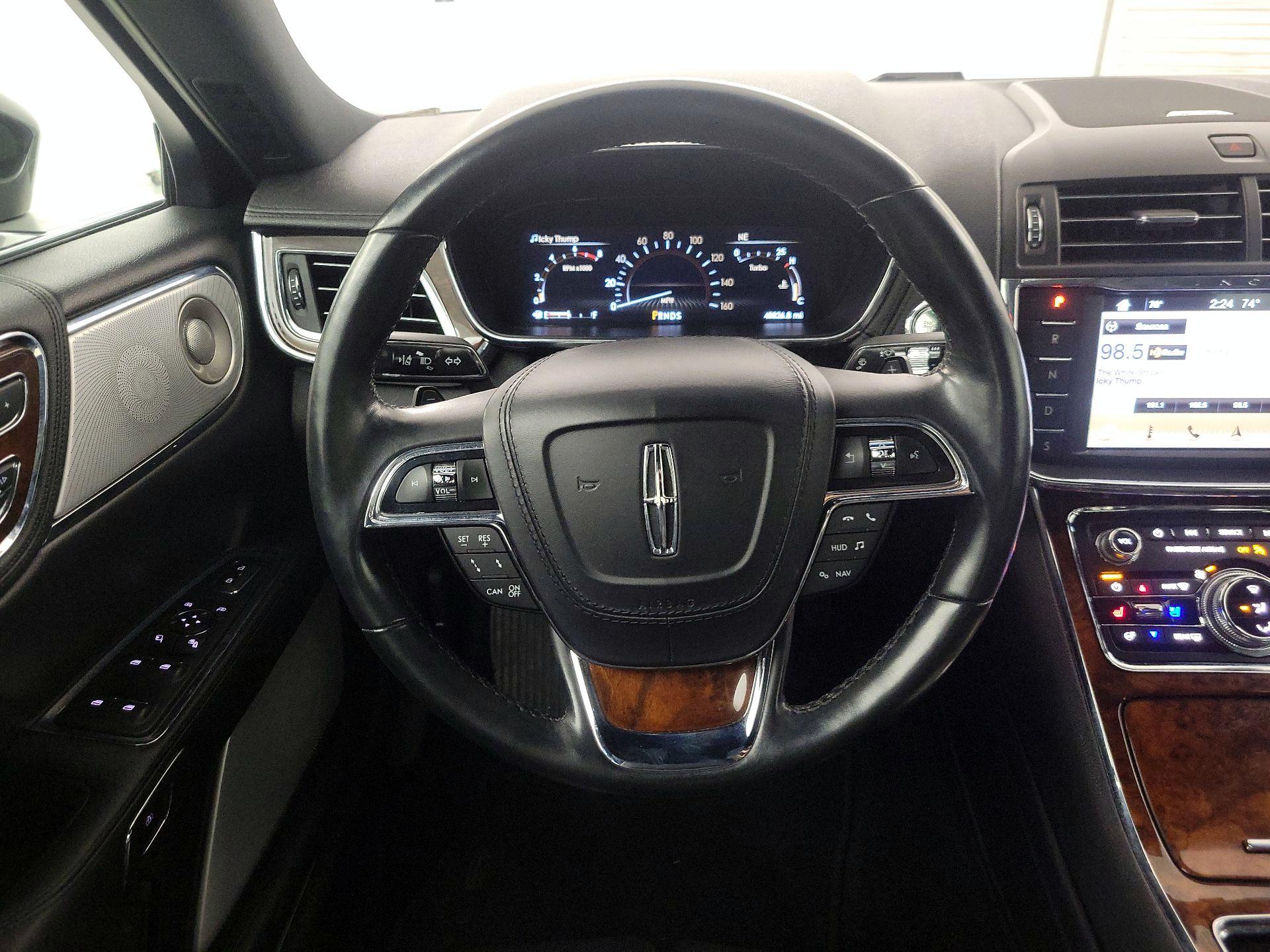 Thumbnail: 2017 Lincoln Continental - 10