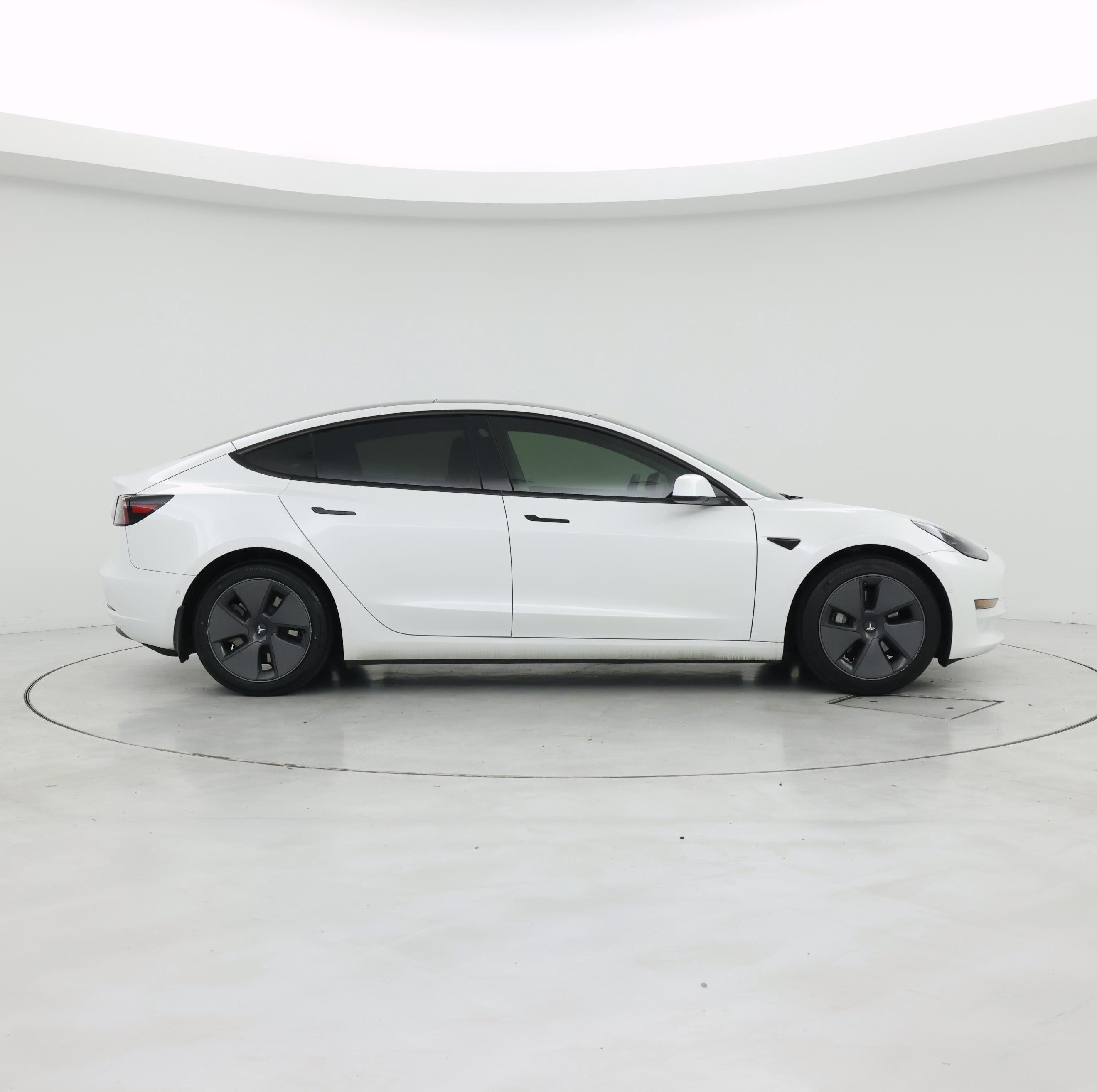 Thumbnail: 2022 Tesla Model 3 - 7