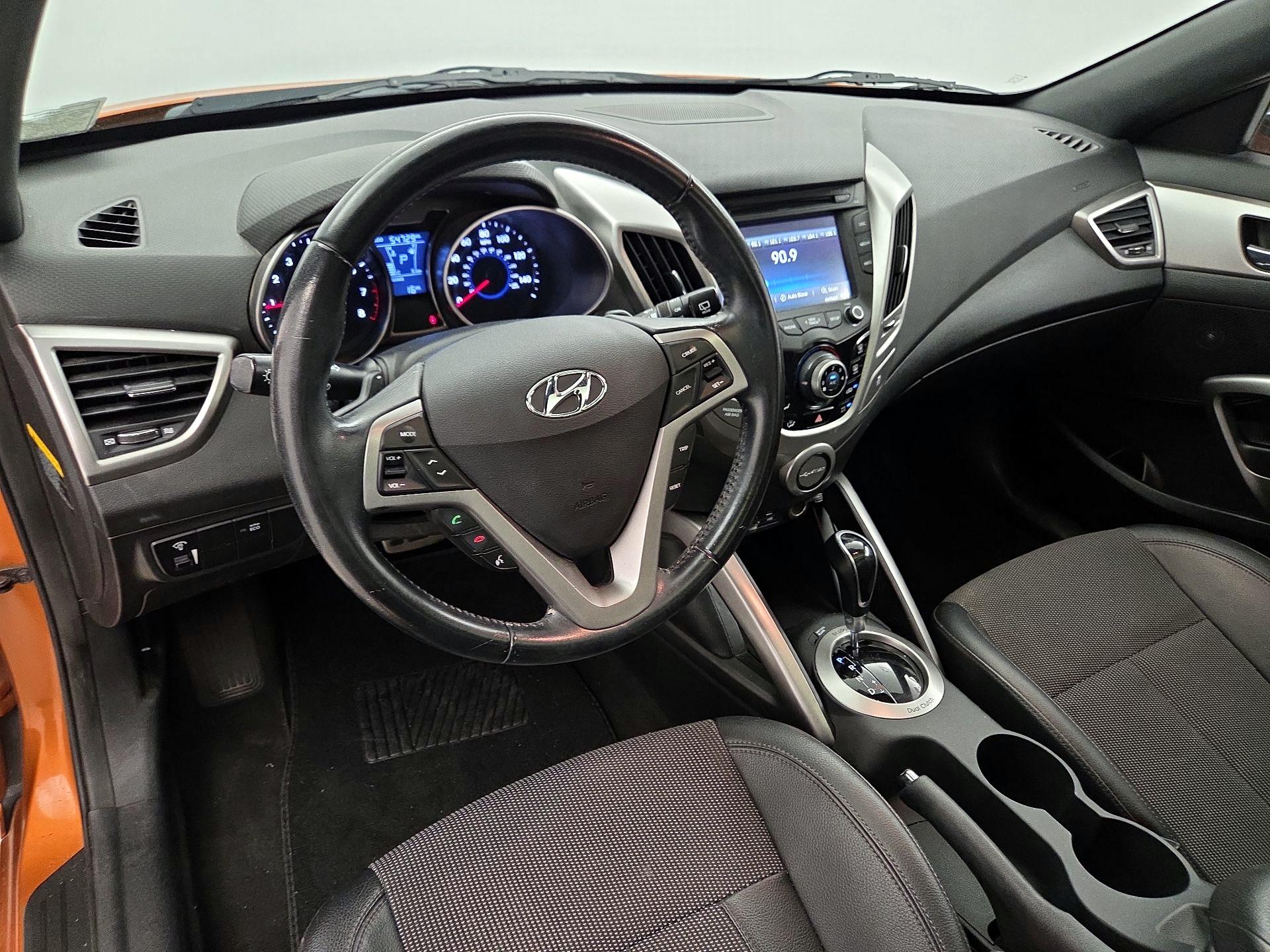 Thumbnail: 2016 Hyundai Veloster - 9