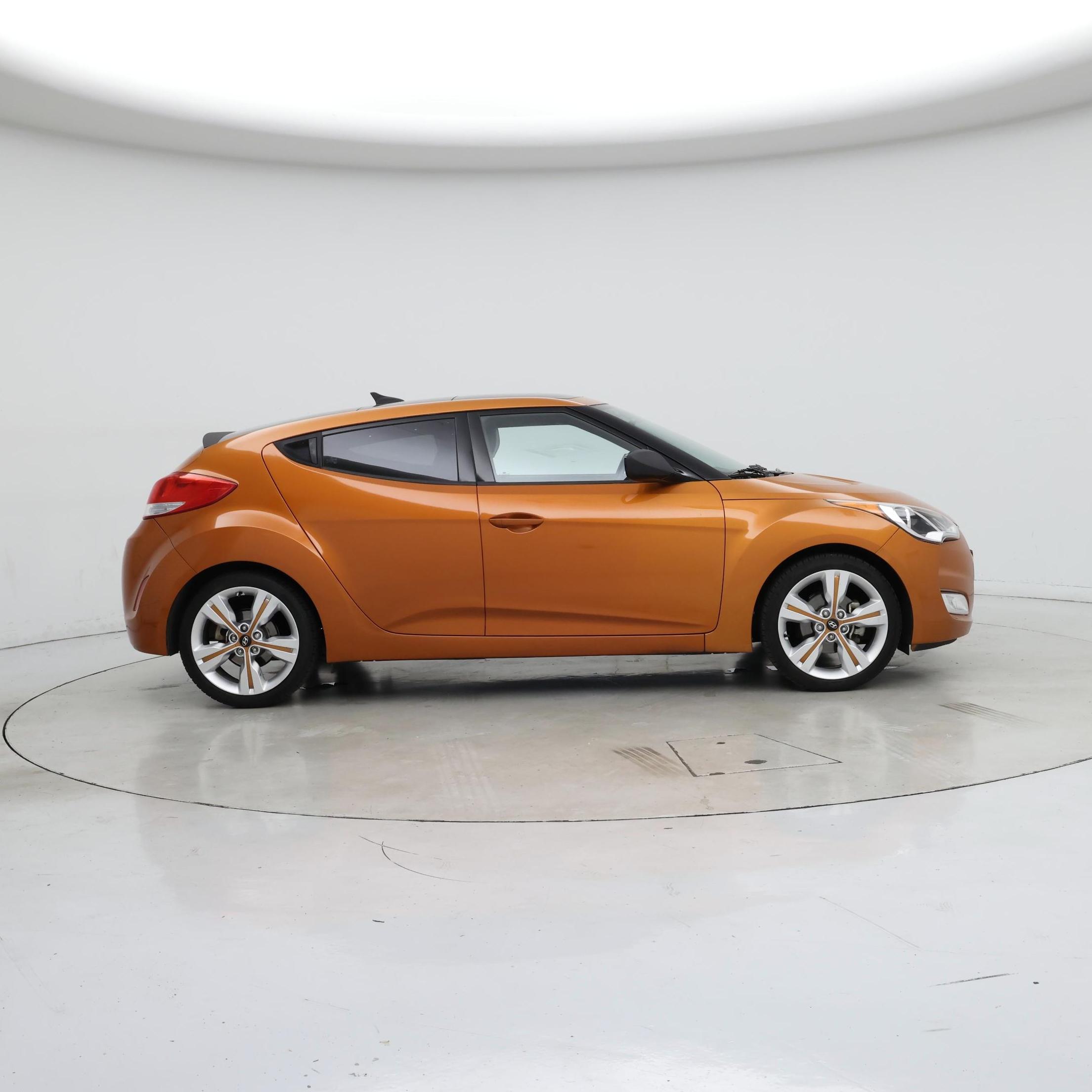 Thumbnail: 2016 Hyundai Veloster - 7