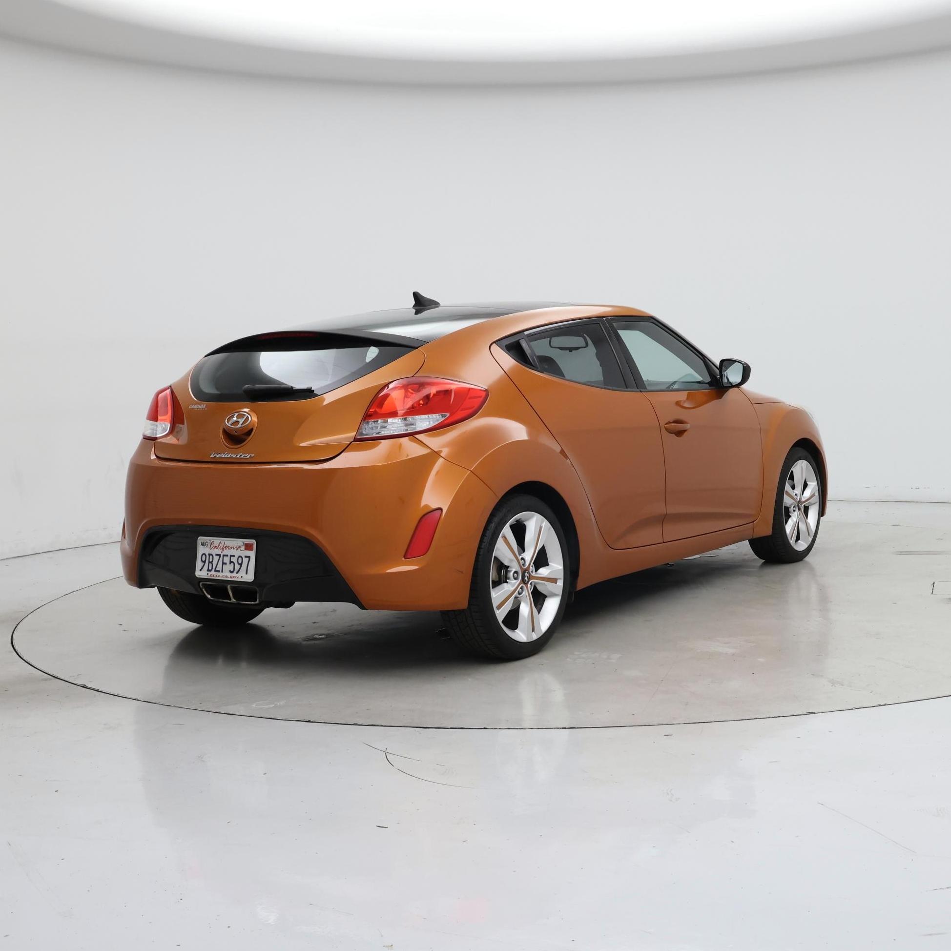 Thumbnail: 2016 Hyundai Veloster - 8