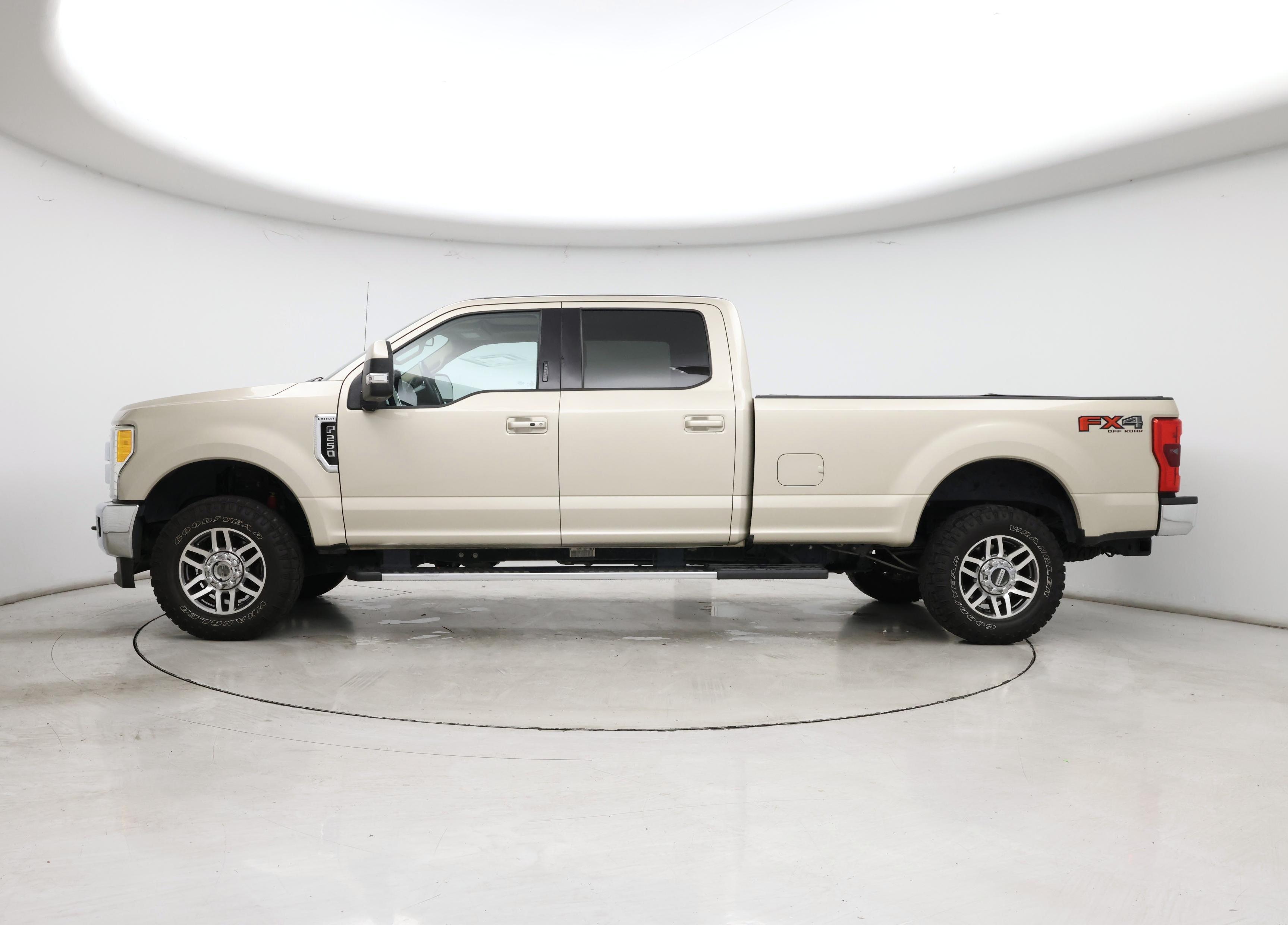 Thumbnail: 2017 Ford F-250 - 3