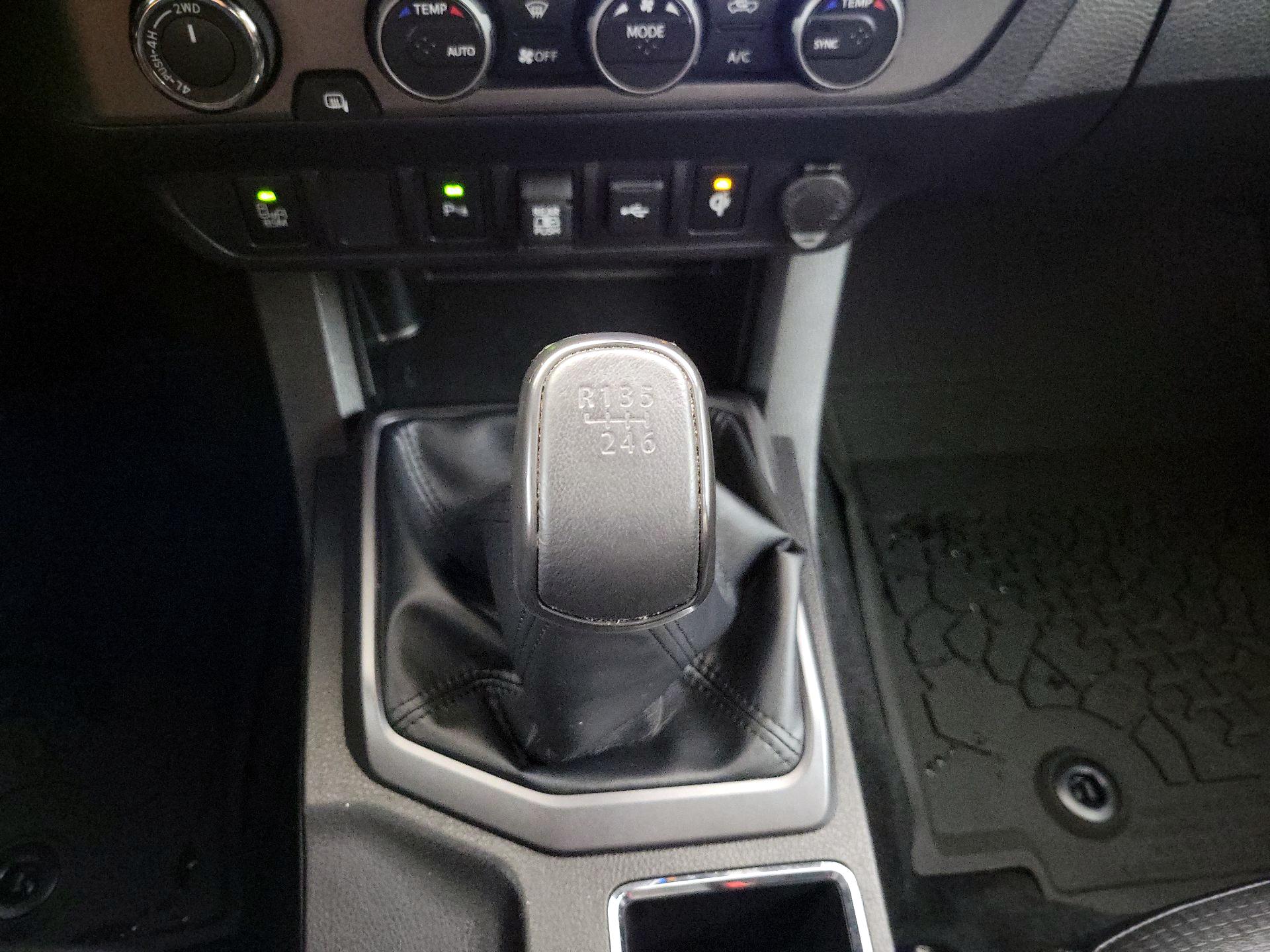 Thumbnail: 2023 Toyota Tacoma - 18