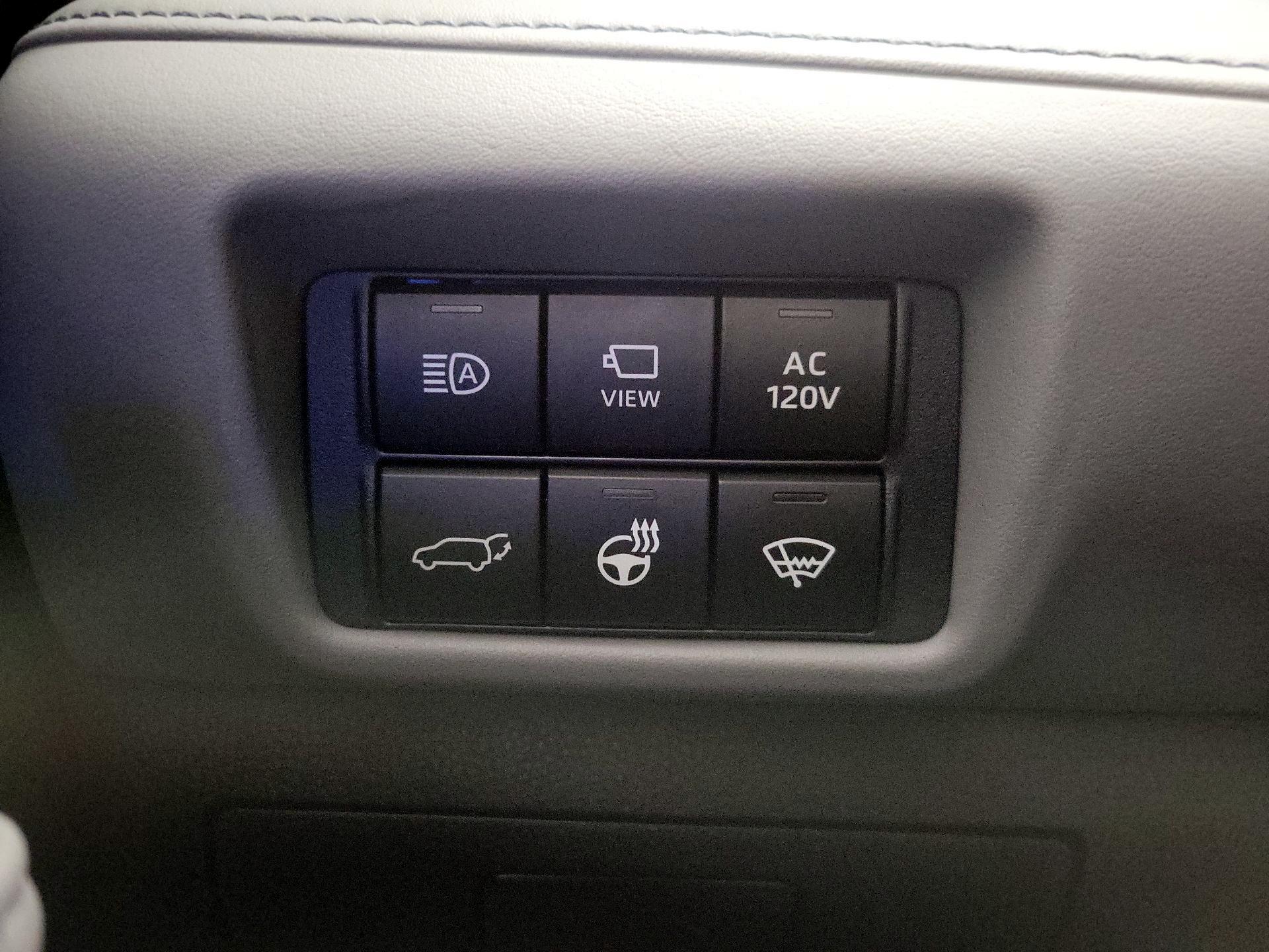 Thumbnail: 2021 Toyota Highlander - 13