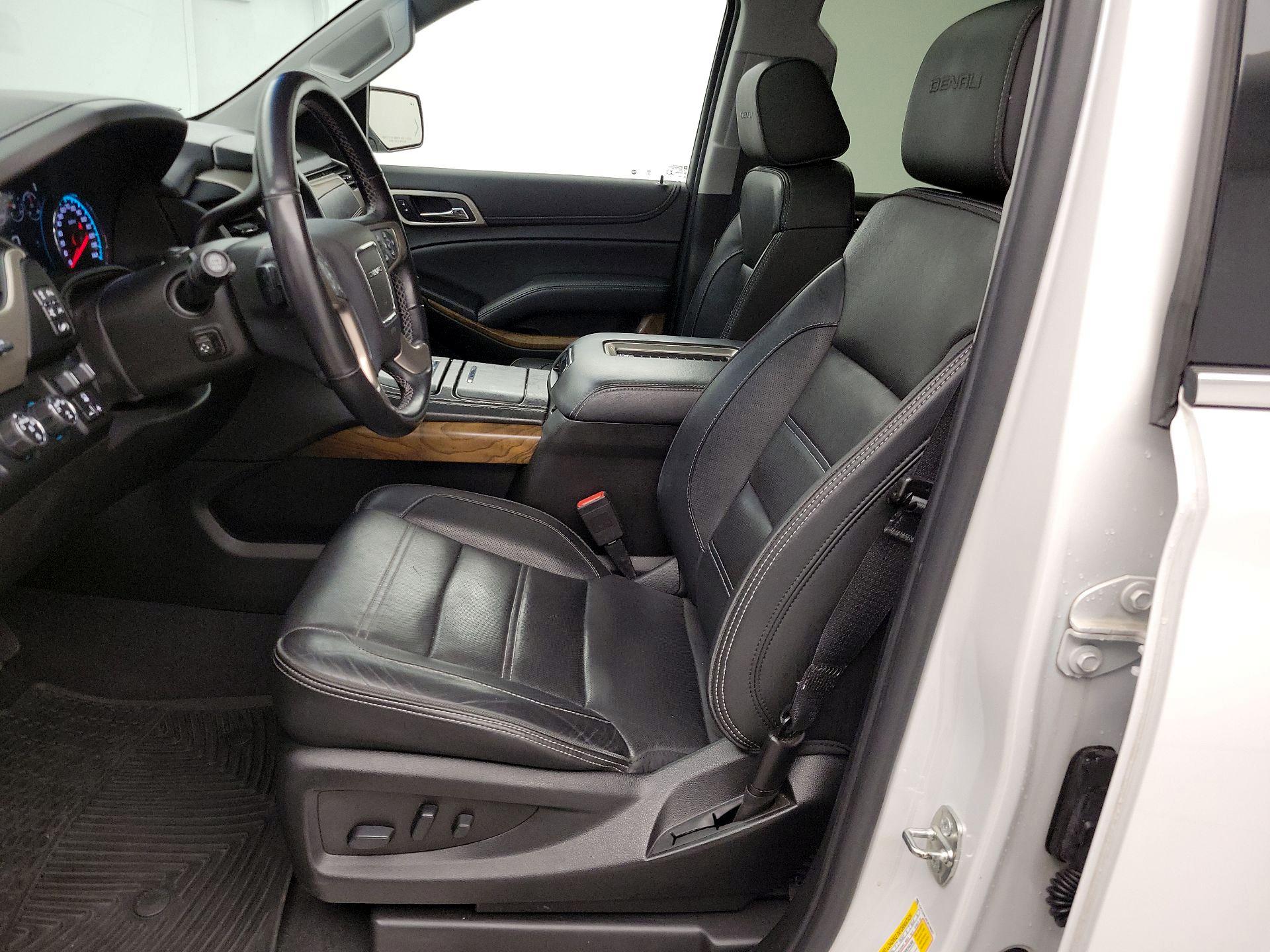 Thumbnail: 2020 GMC Yukon XL - 11