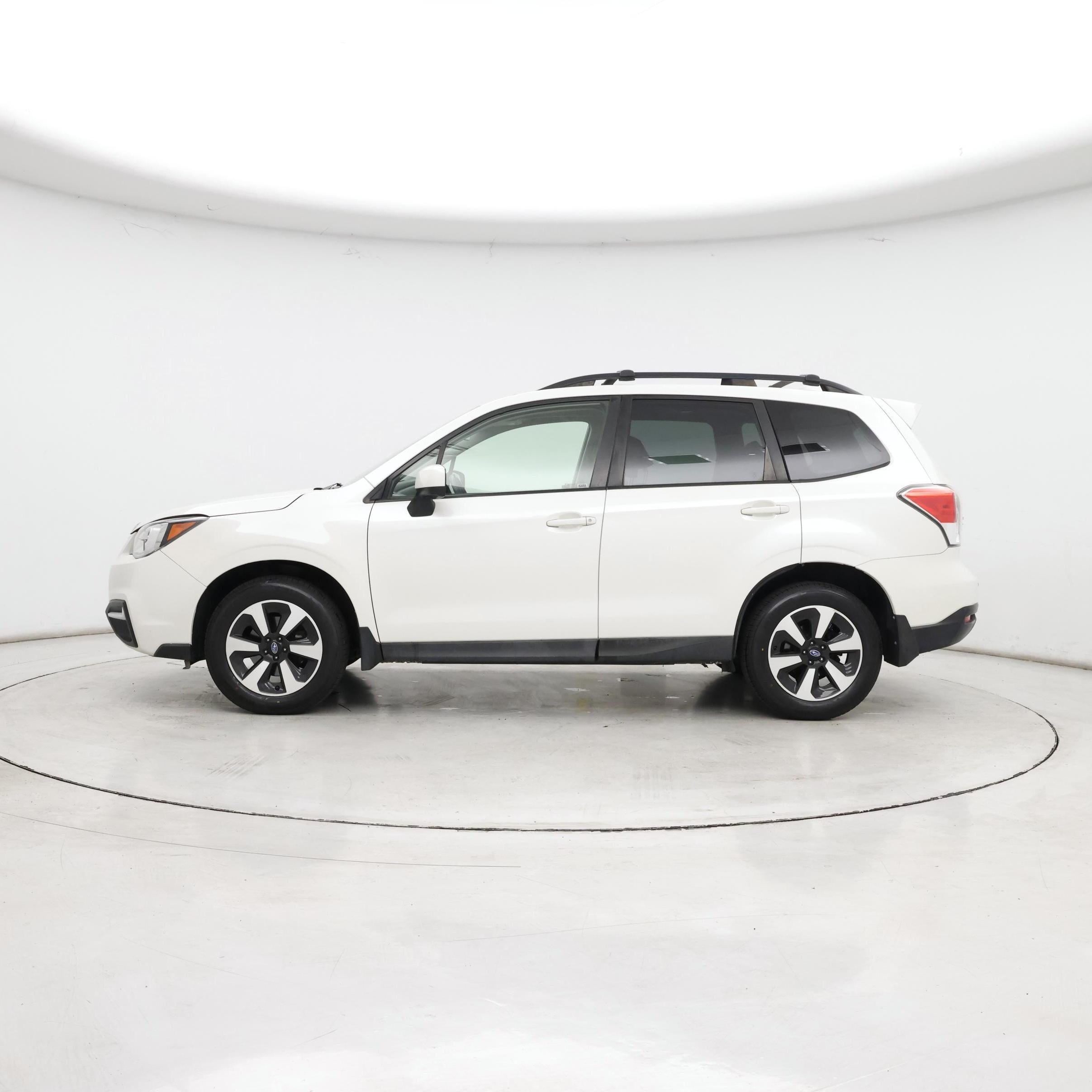 Thumbnail: 2017 Subaru Forester - 3