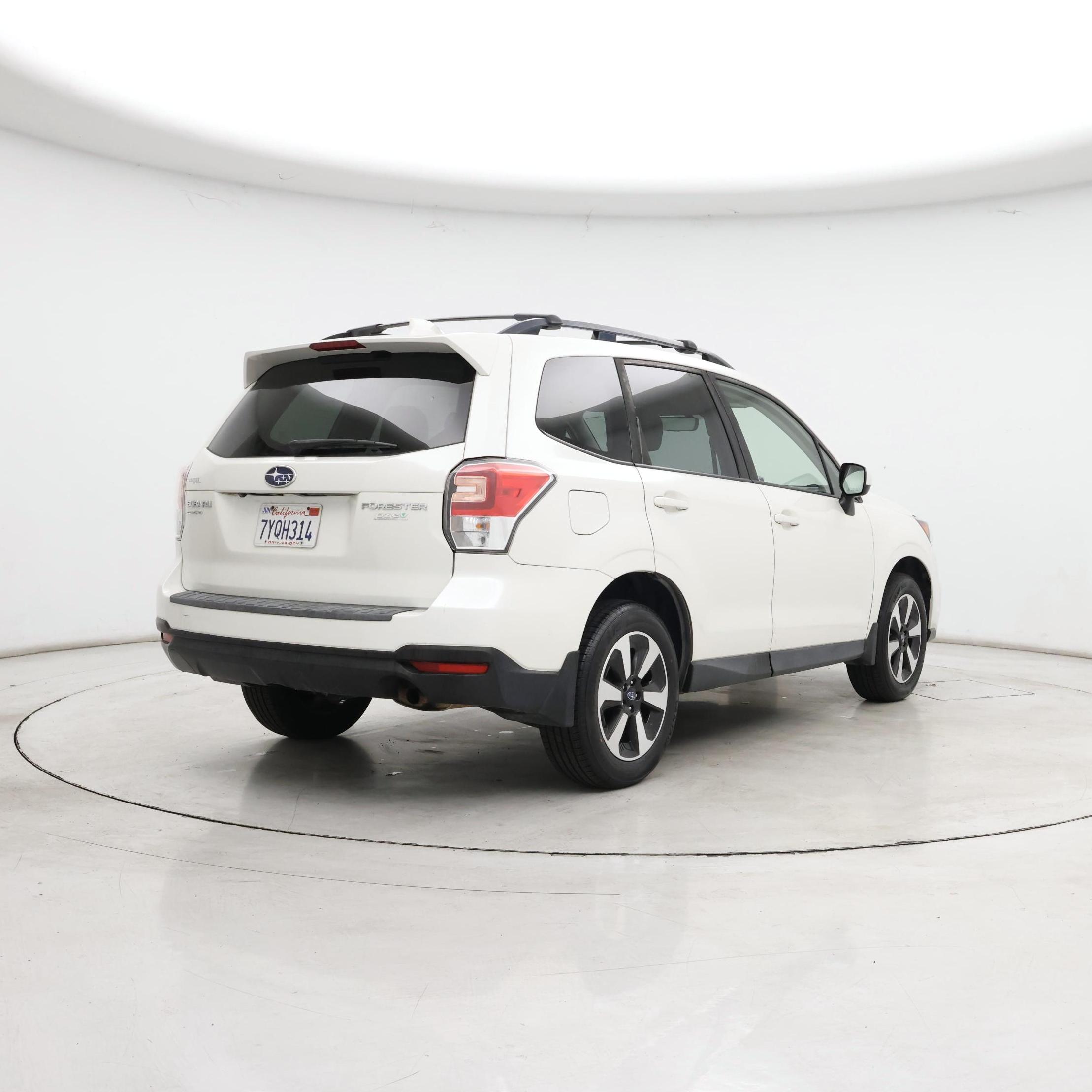 Thumbnail: 2017 Subaru Forester - 8