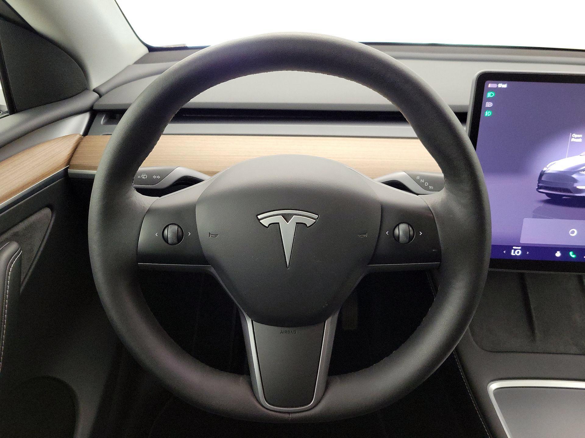 Thumbnail: 2023 Tesla Model Y - 10