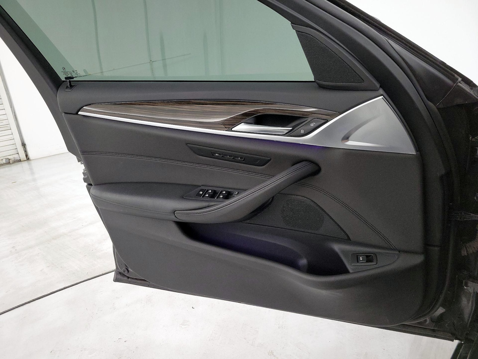 2019 BMW 5 Series 530i - Photo 13