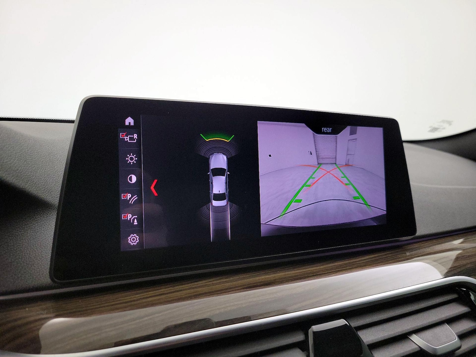 2019 BMW 5 Series 530i - Photo 16