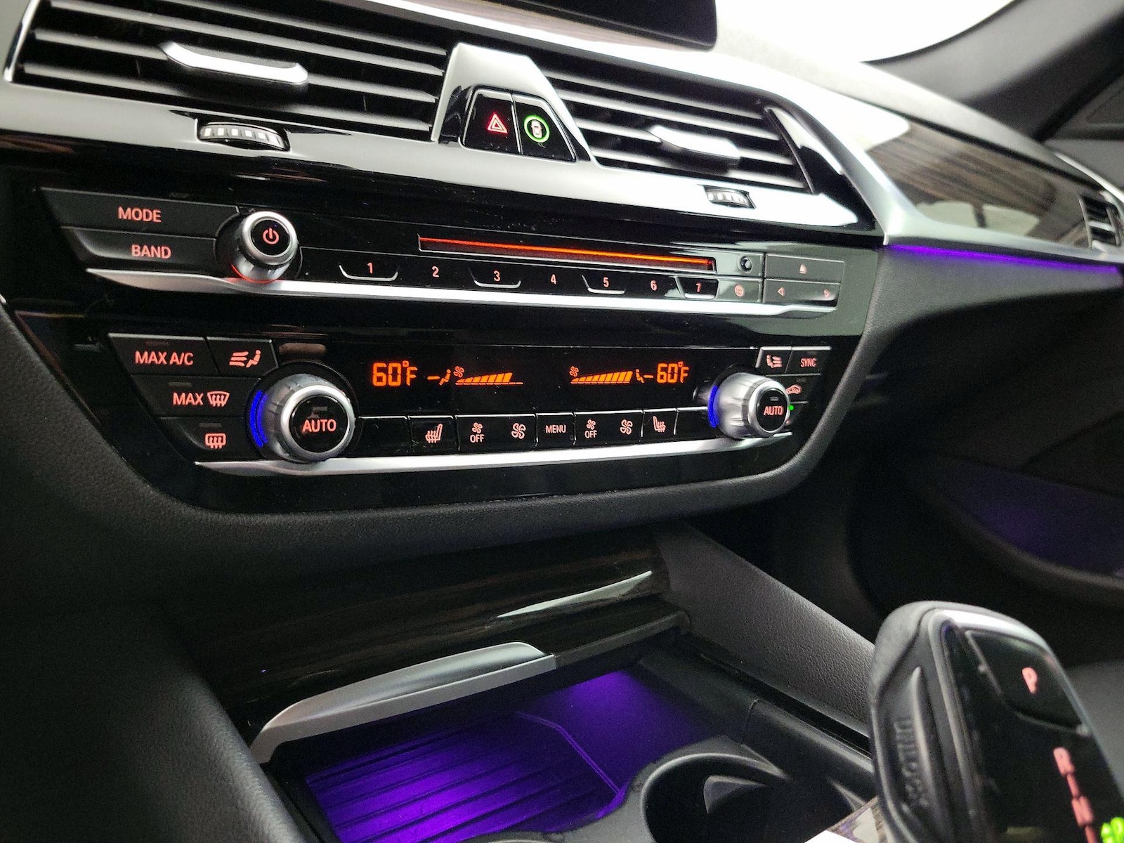 2019 BMW 5 Series 530i - Photo 18