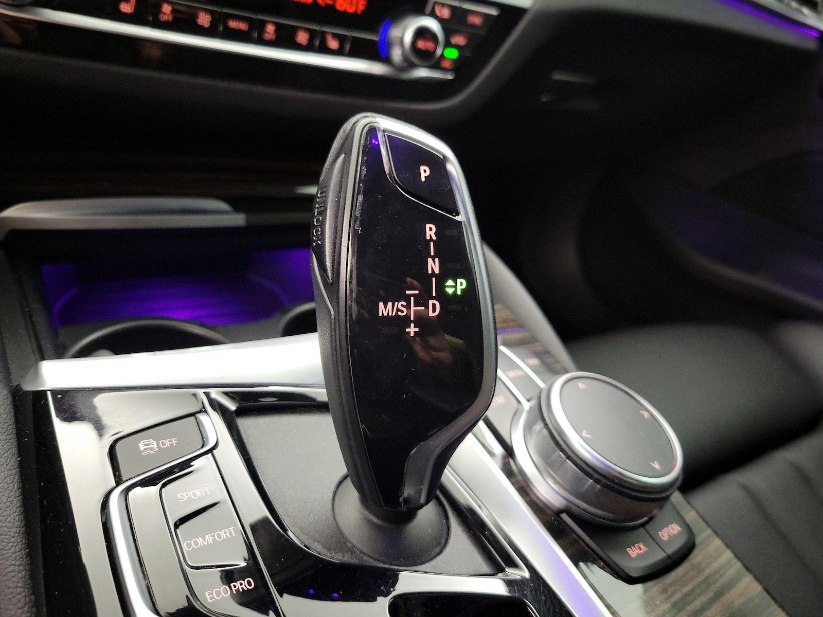 2019 BMW 5 Series 530i - Photo 19