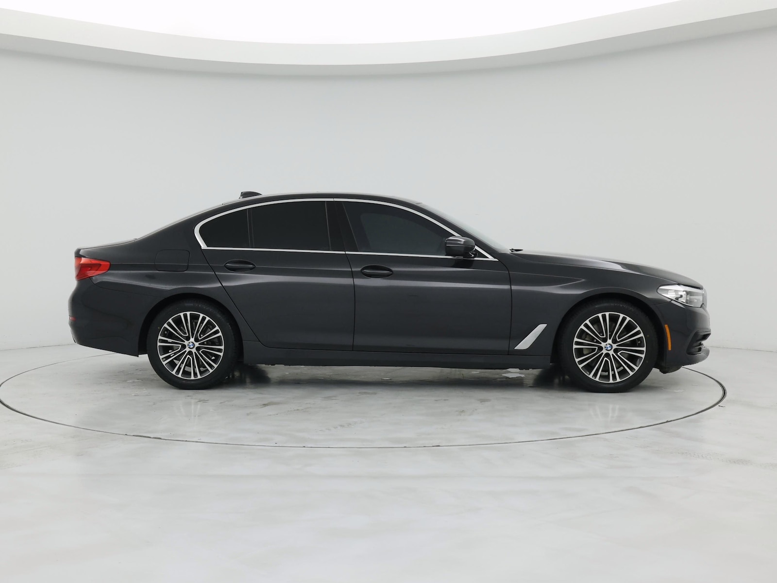 2019 BMW 5 Series 530i - Photo 8