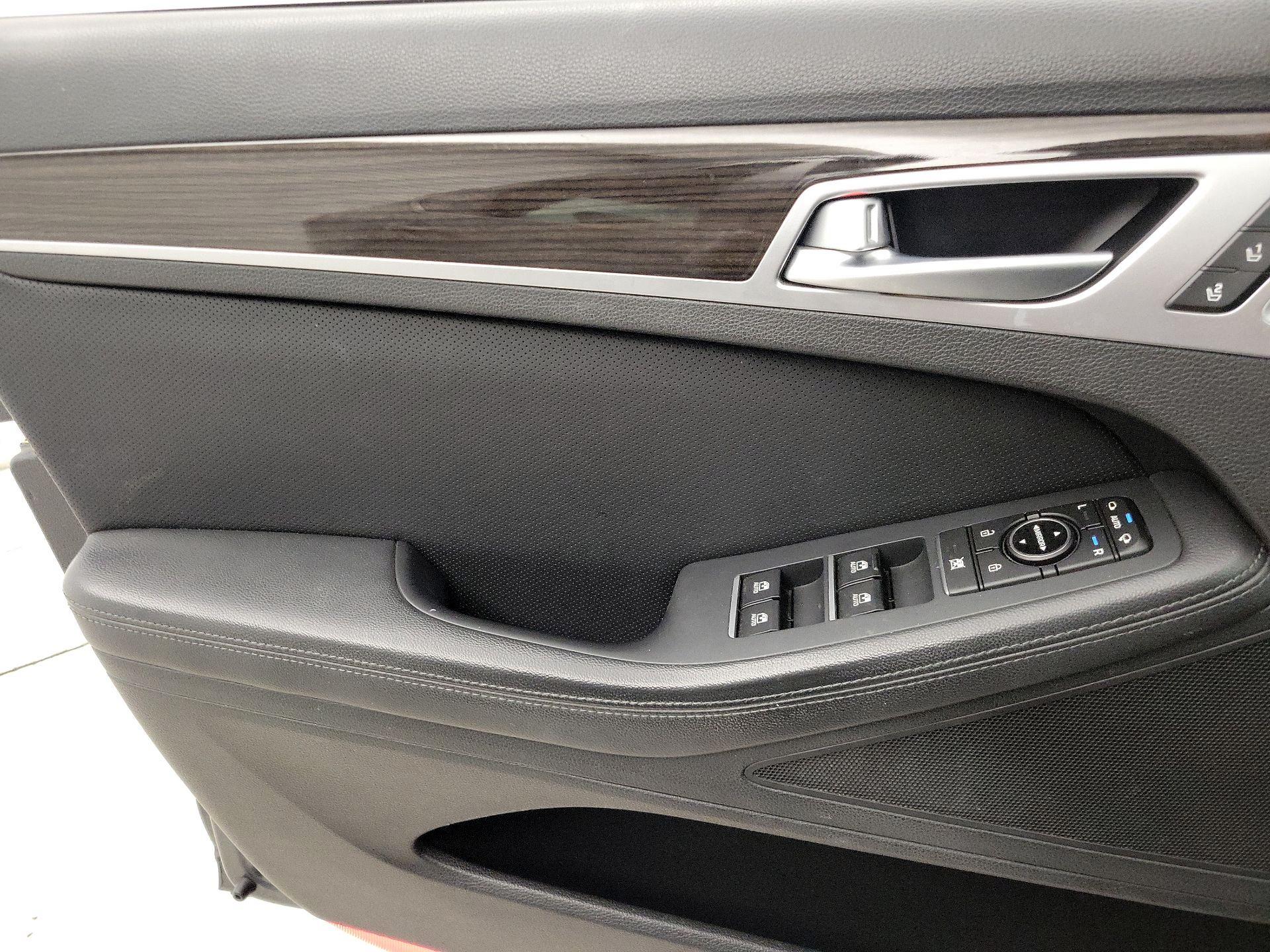 Thumbnail: 2018 Genesis G80 - 12