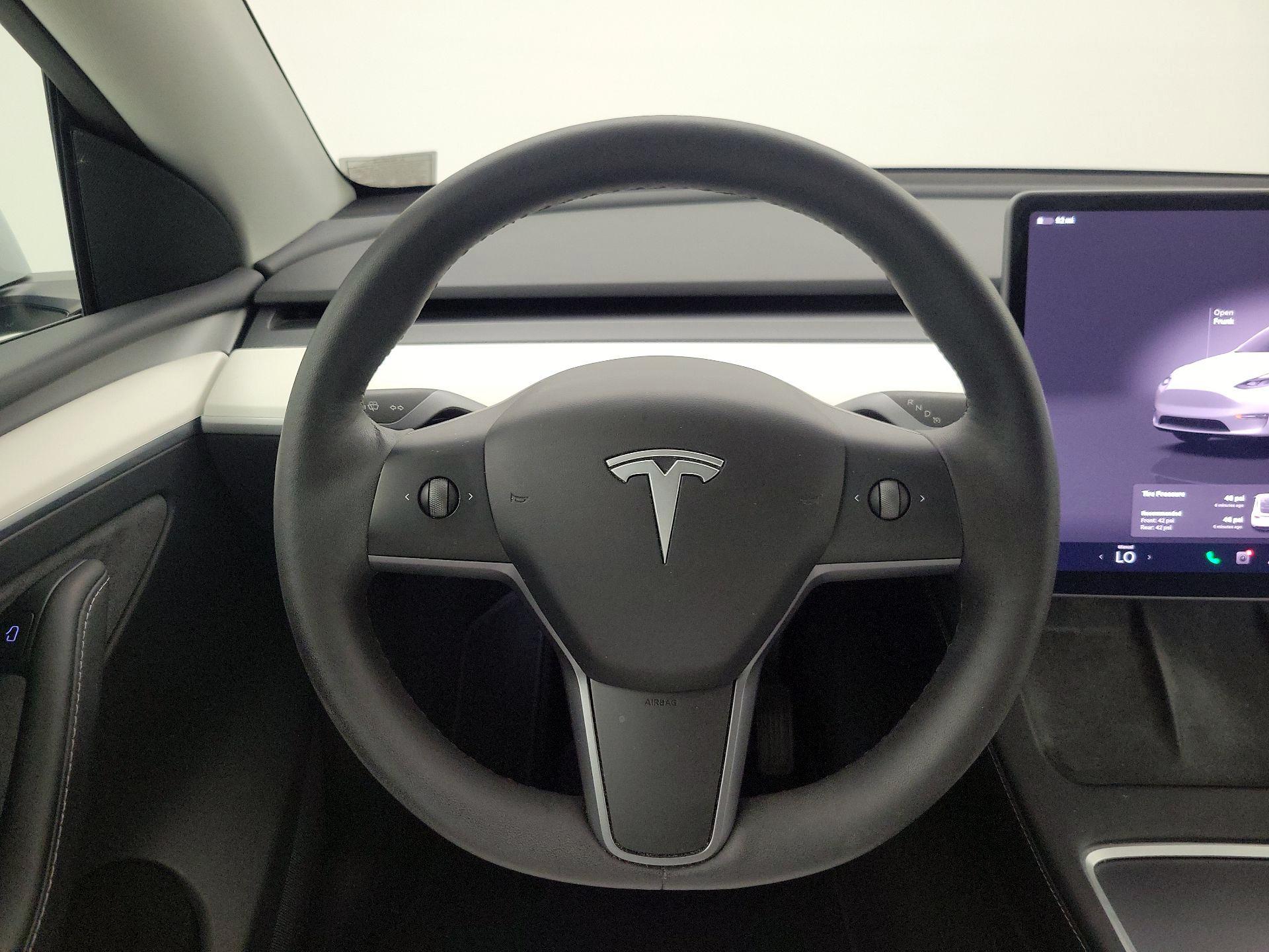 Thumbnail: 2023 Tesla Model Y - 10