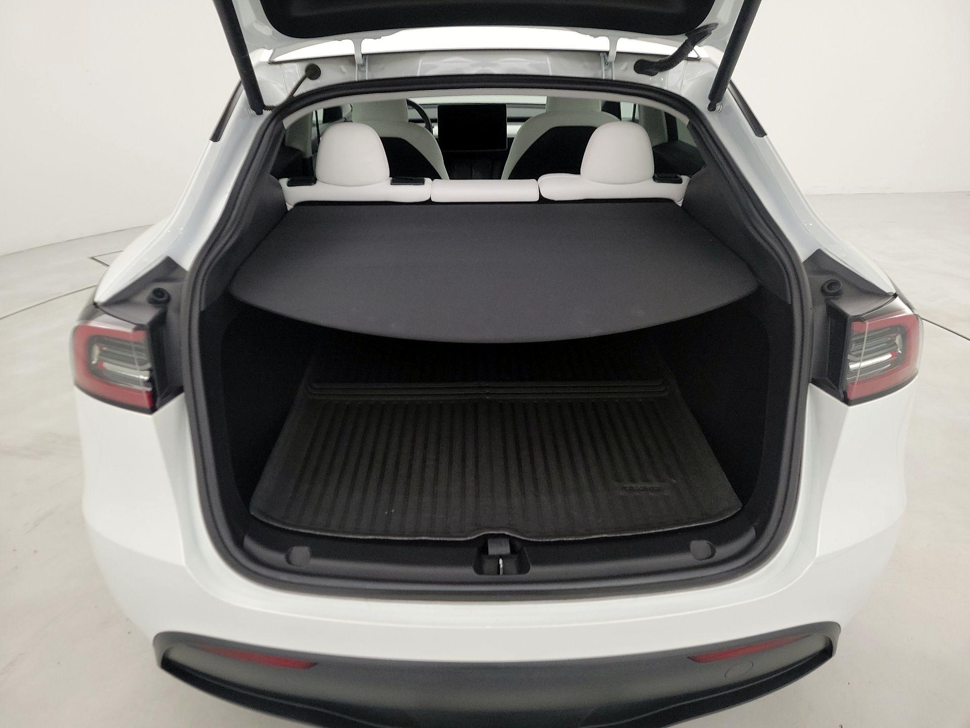 Thumbnail: 2023 Tesla Model Y - 19