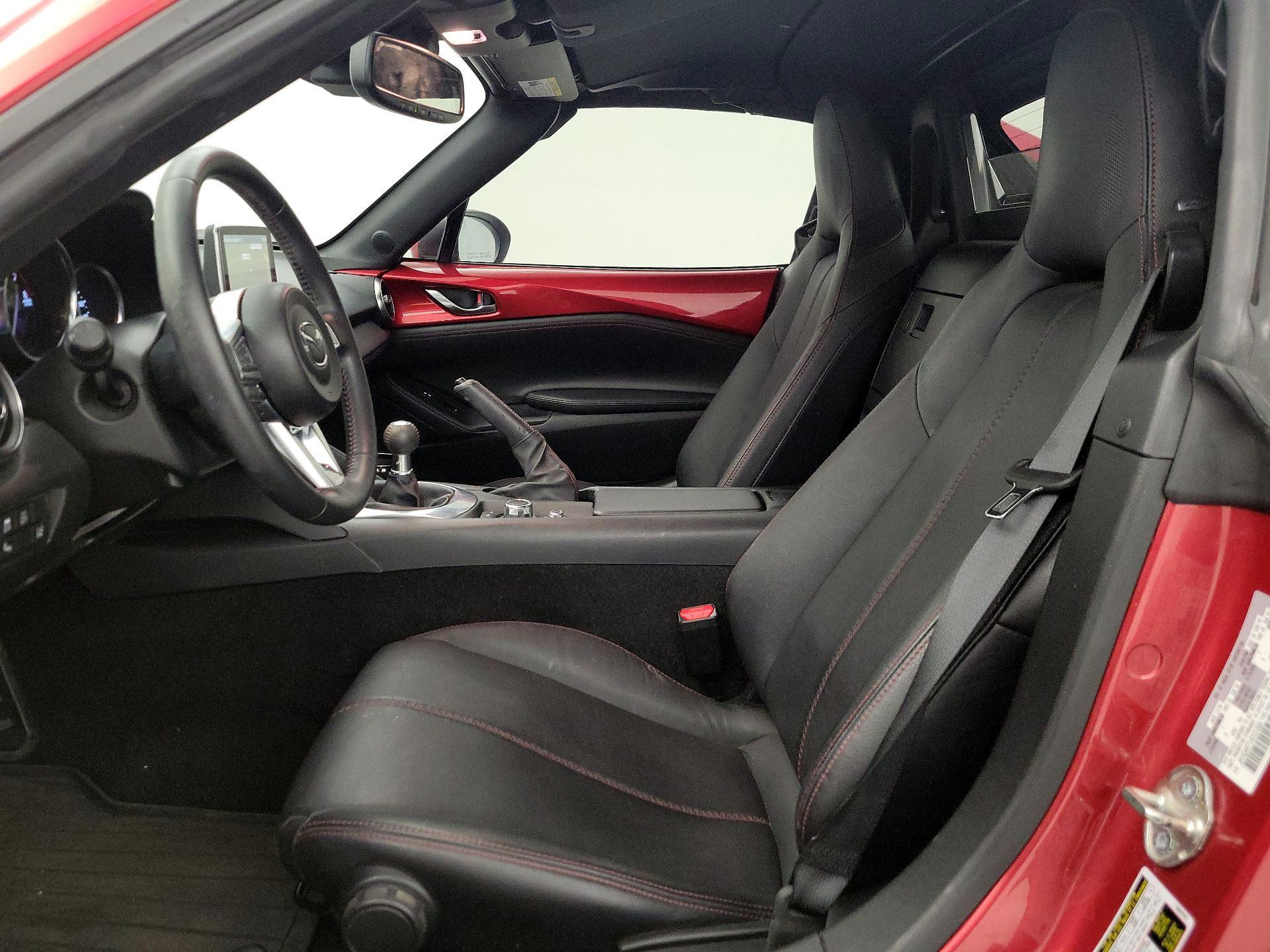 Thumbnail: 2017 Mazda MX-5 Miata - 11