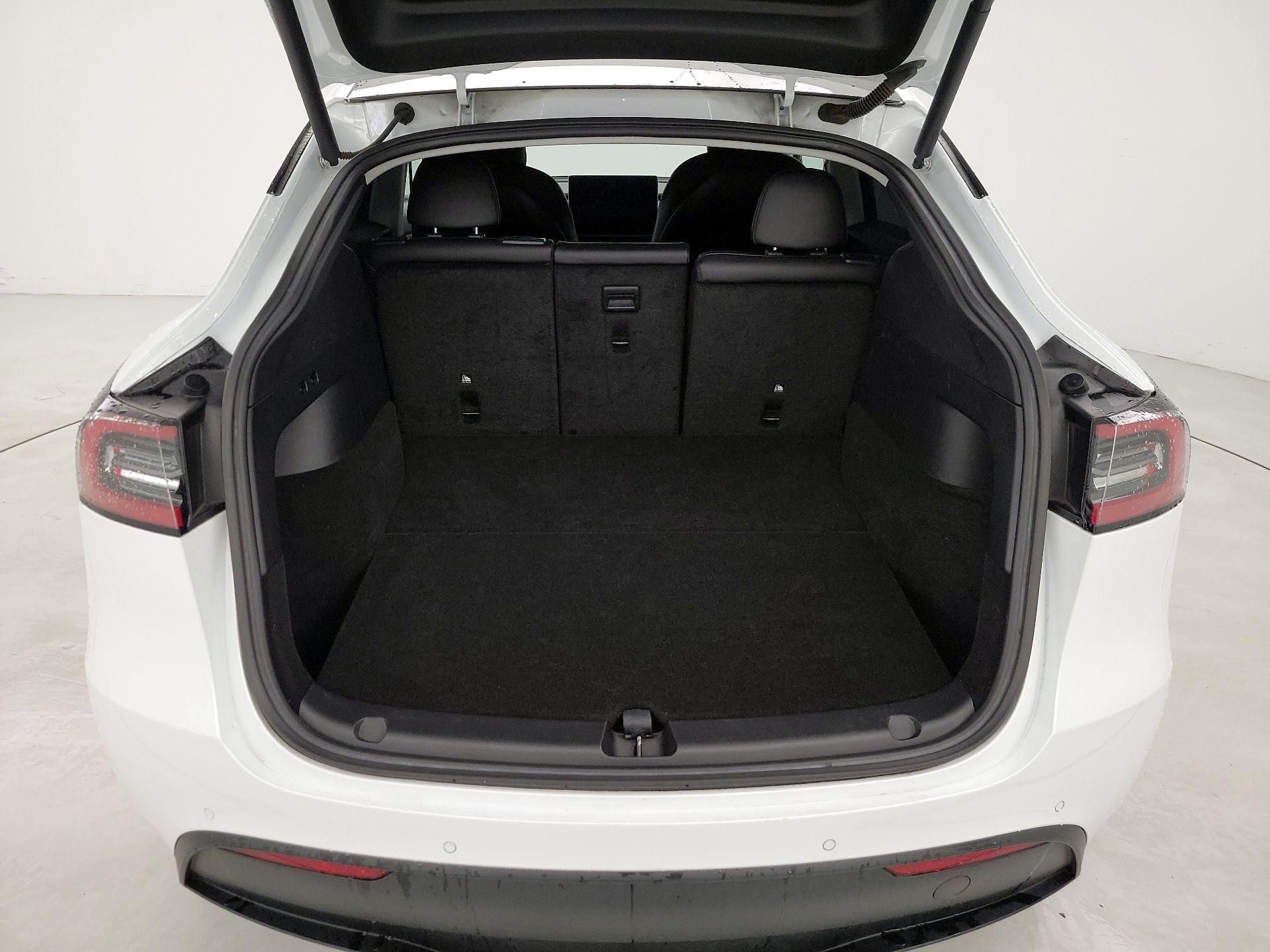 Thumbnail: 2022 Tesla Model Y - 19