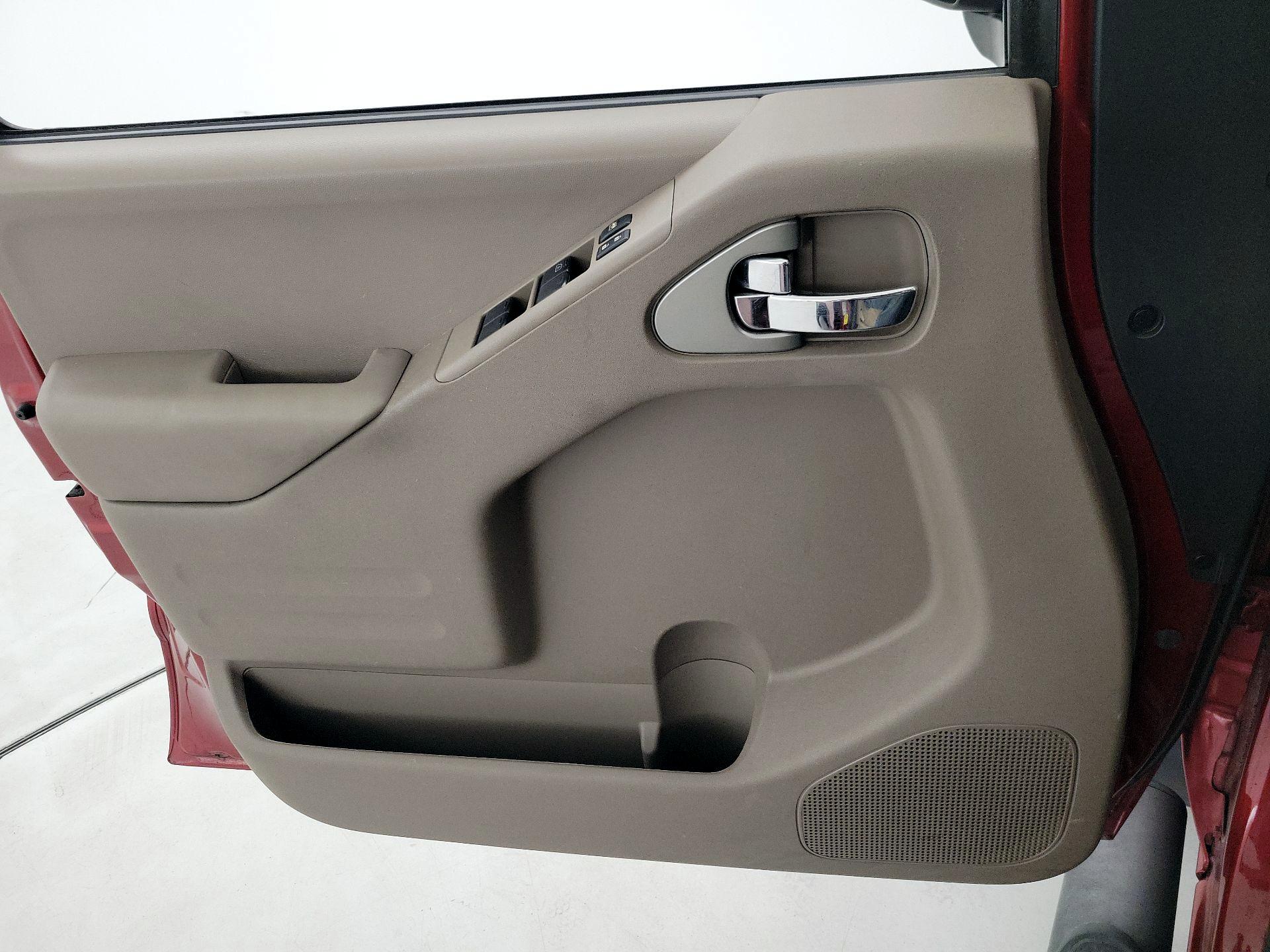 Thumbnail: 2016 Nissan Frontier - 12