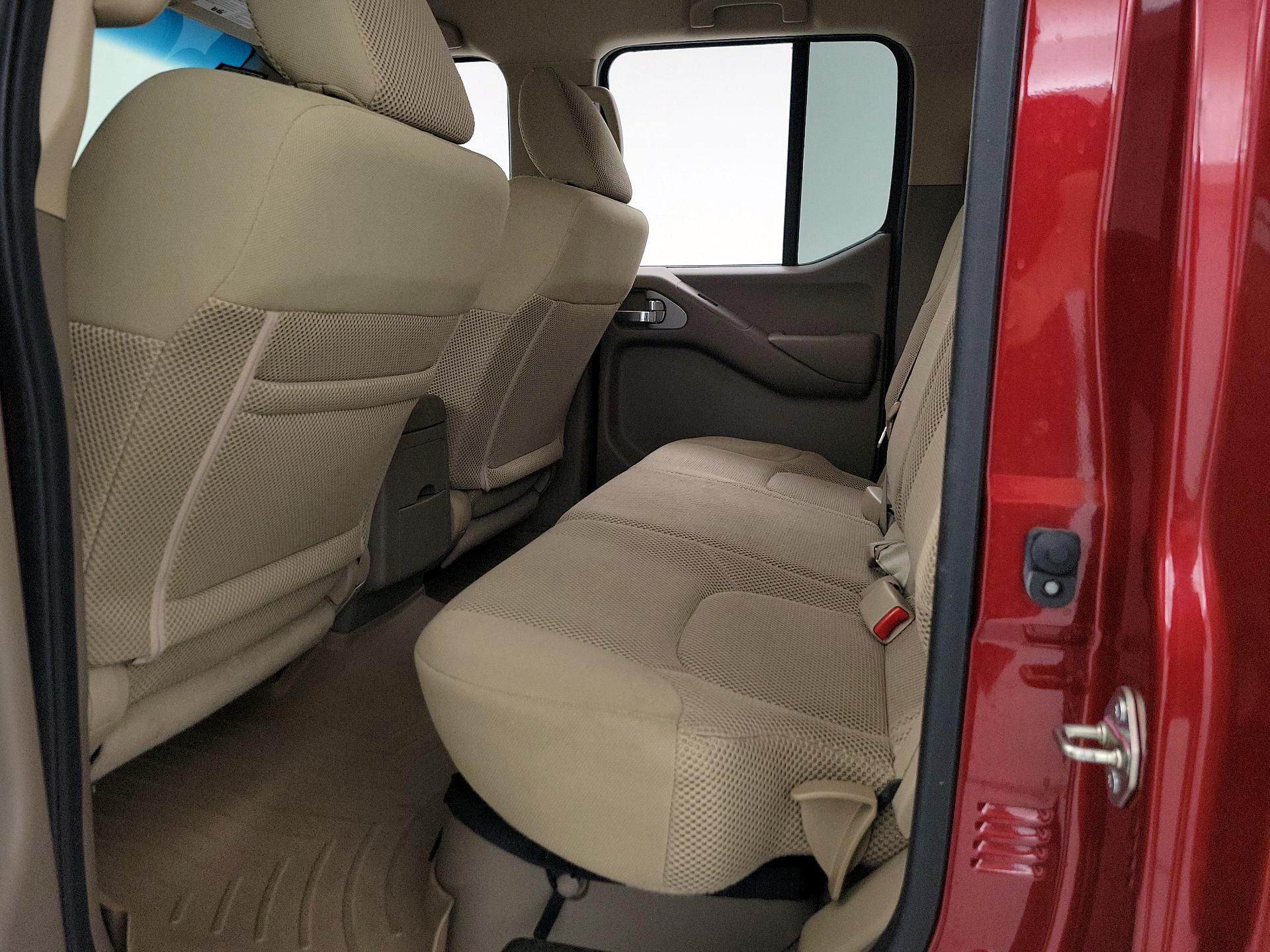 Thumbnail: 2016 Nissan Frontier - 18