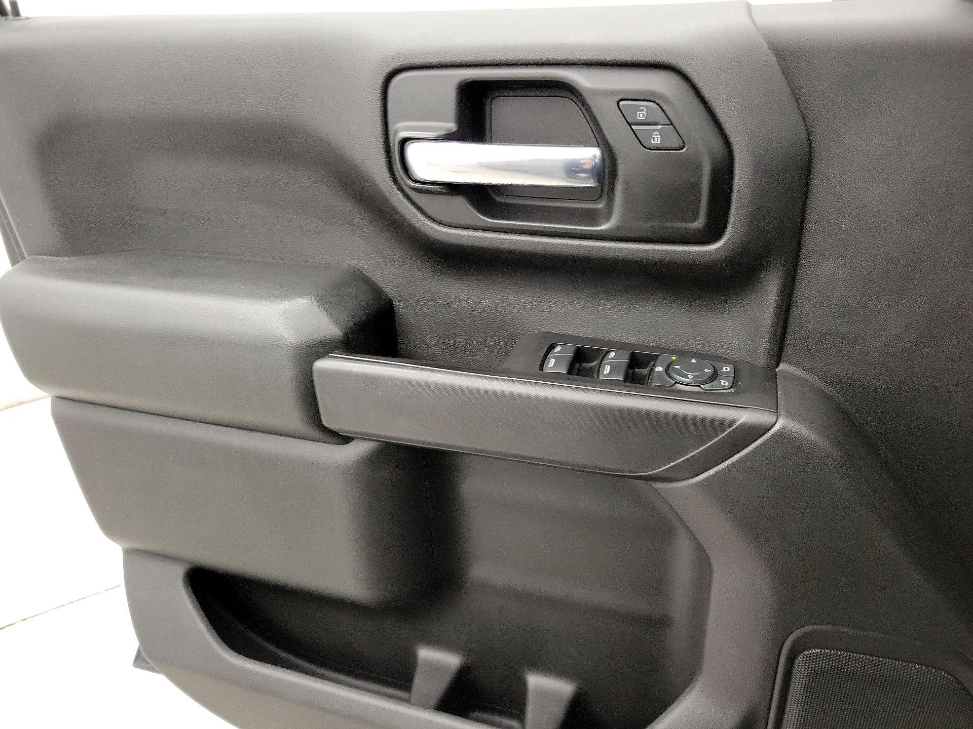 Thumbnail: 2020 Chevrolet Silverado 1500 - 12
